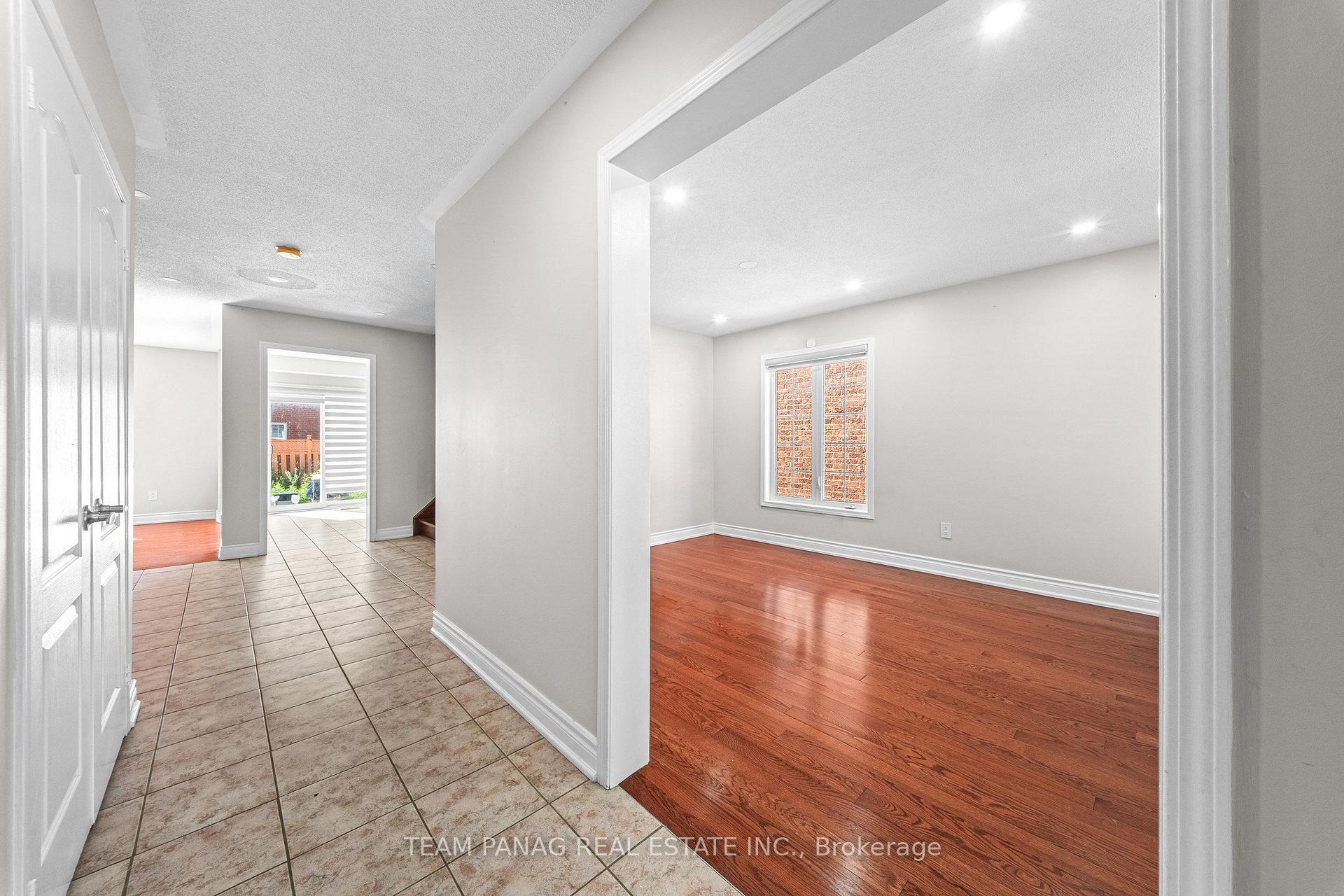 Photo 14 of 22 Beresford Crescent, Brampton, Bram East — HOMEH