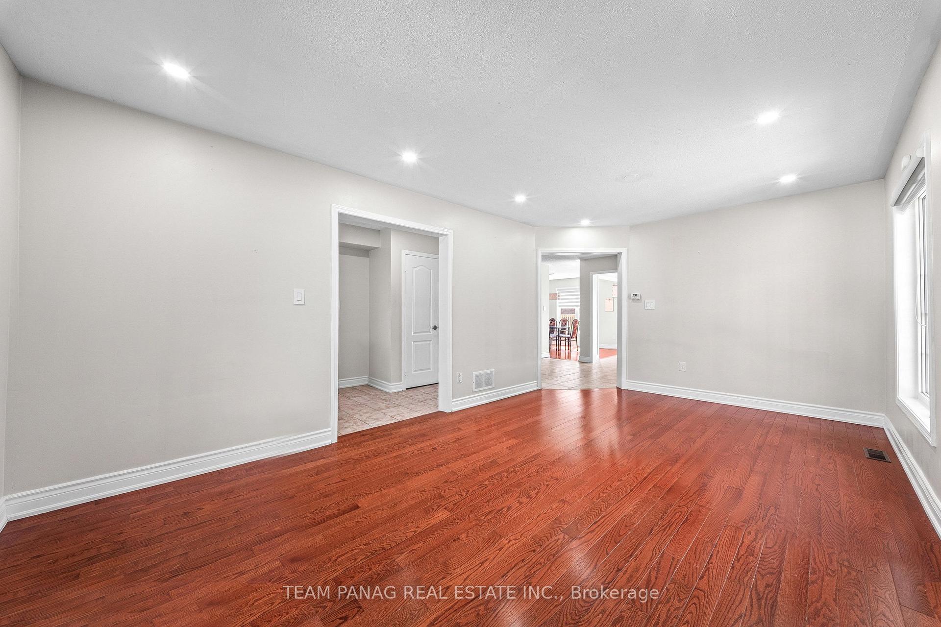 Photo 16 of 22 Beresford Crescent, Brampton, Bram East — HOMEH