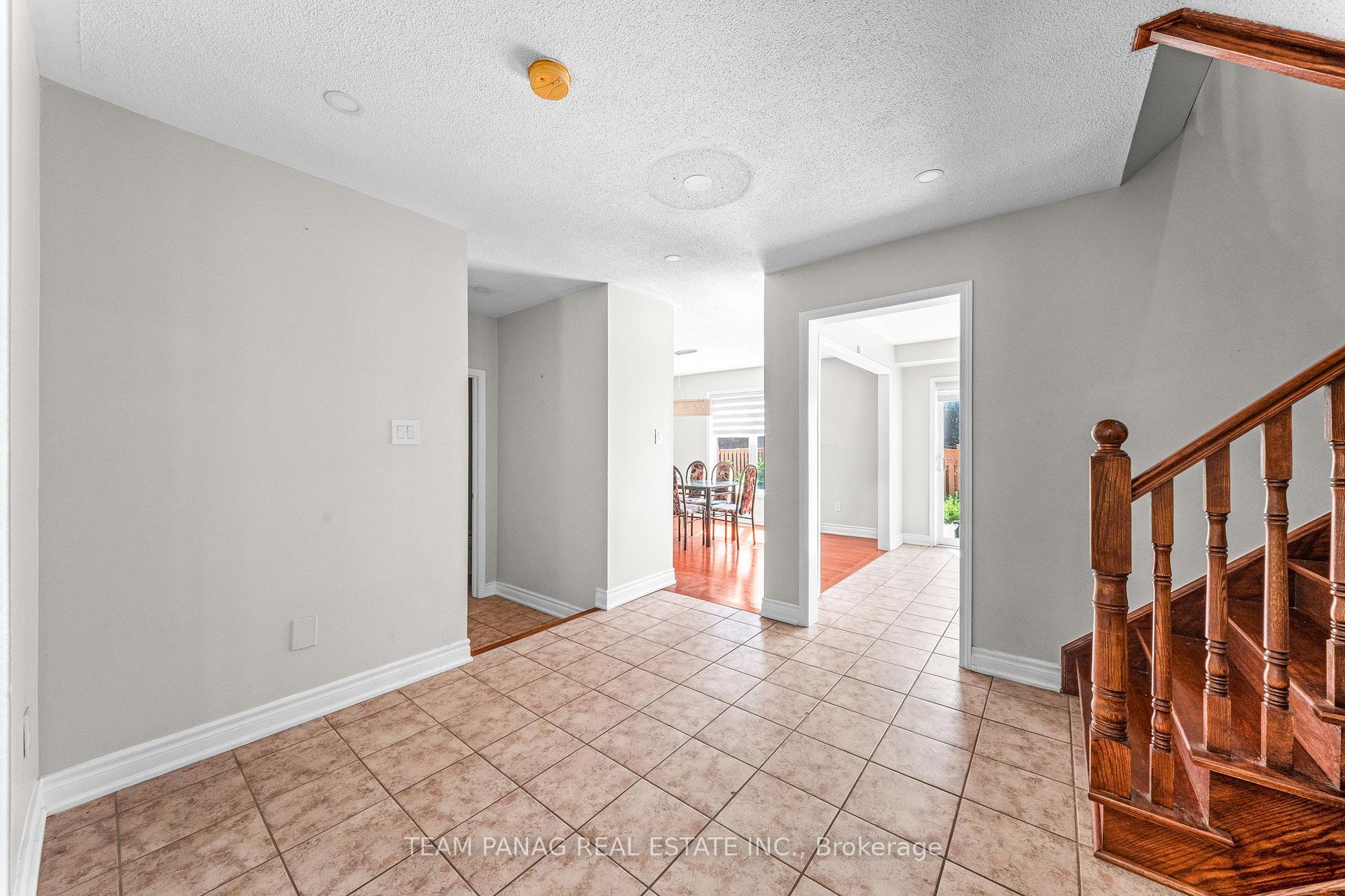 Photo 17 of 22 Beresford Crescent, Brampton, Bram East — HOMEH