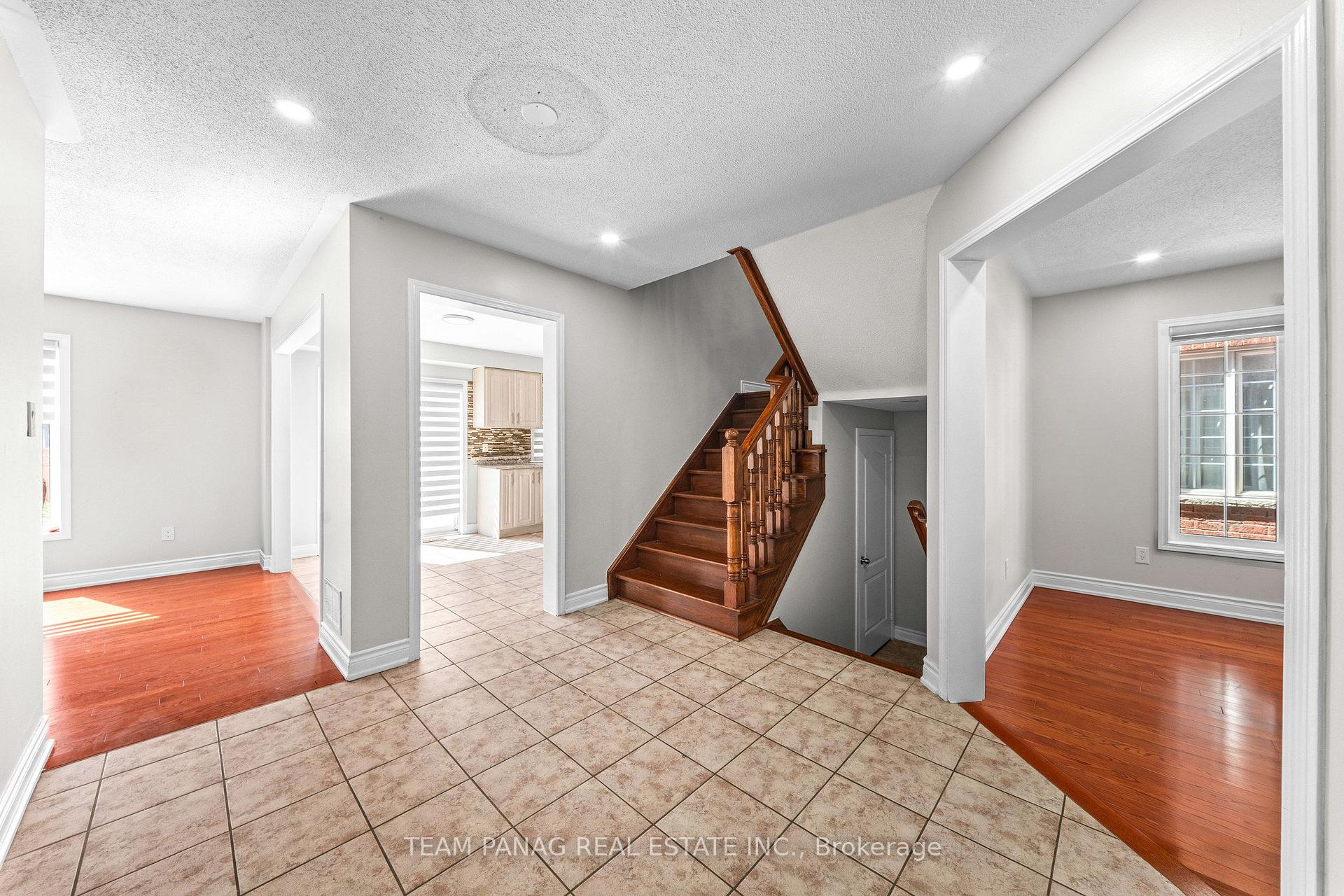 Photo 18 of 22 Beresford Crescent, Brampton, Bram East — HOMEH