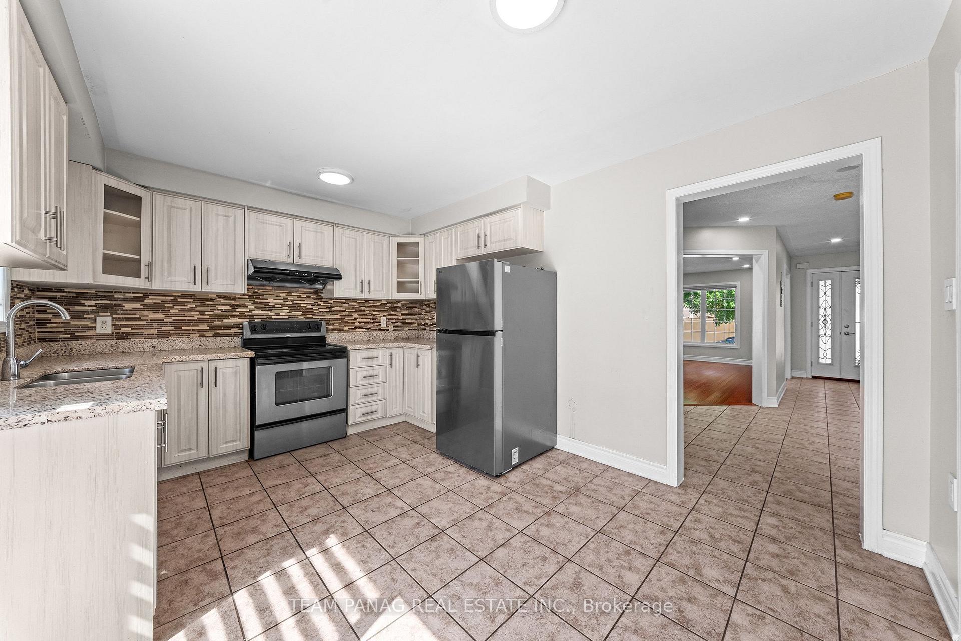 Photo 25 of 22 Beresford Crescent, Brampton, Bram East — HOMEH