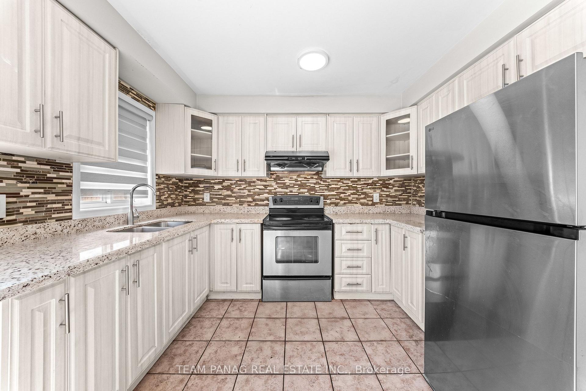 Photo 27 of 22 Beresford Crescent, Brampton, Bram East — HOMEH