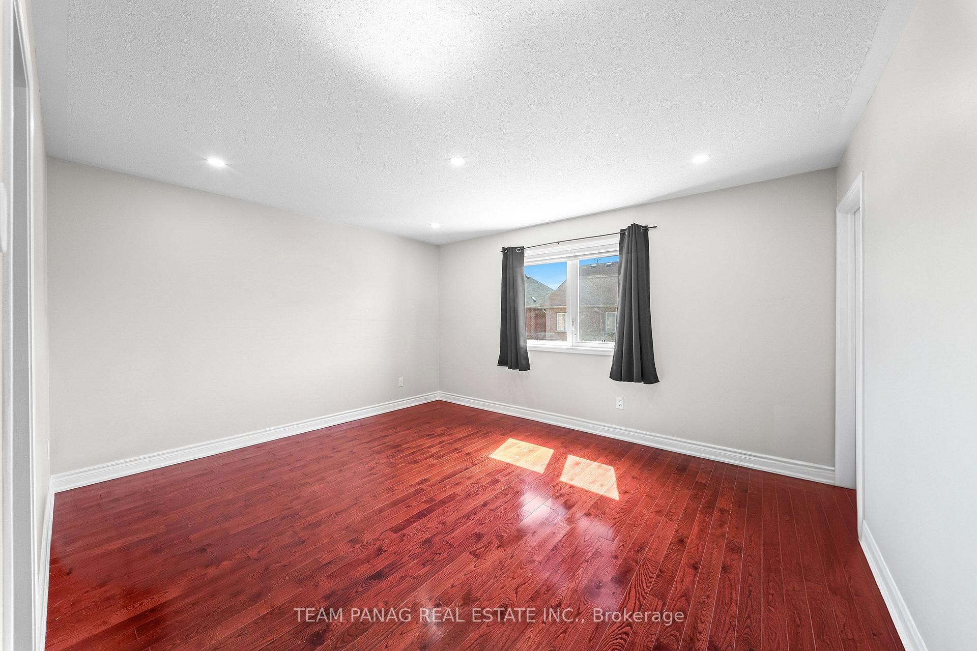 Photo 33 of 22 Beresford Crescent, Brampton, Bram East — HOMEH