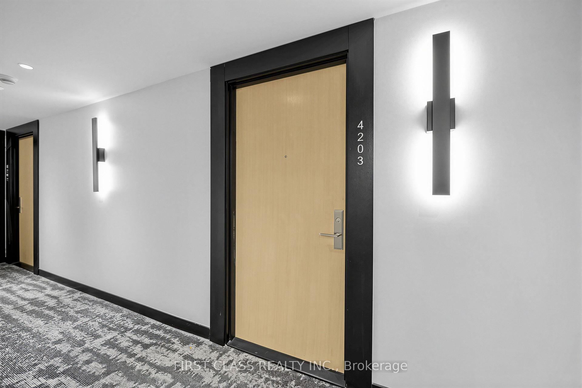 Photo 3 of Unit 4203, 395 Bloor Street E, Toronto, North St. James Town — HOMEH