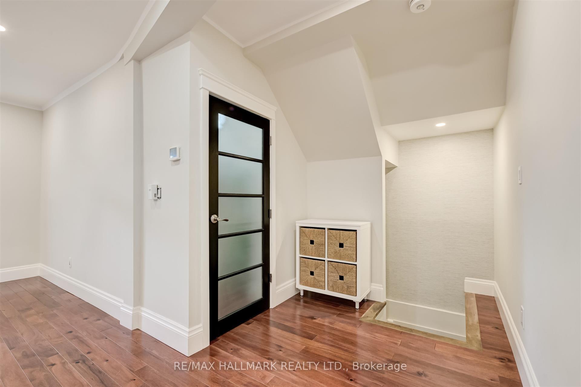 Photo 3 of 584 Logan Avenue, Toronto, North Riverdale — HOMEH