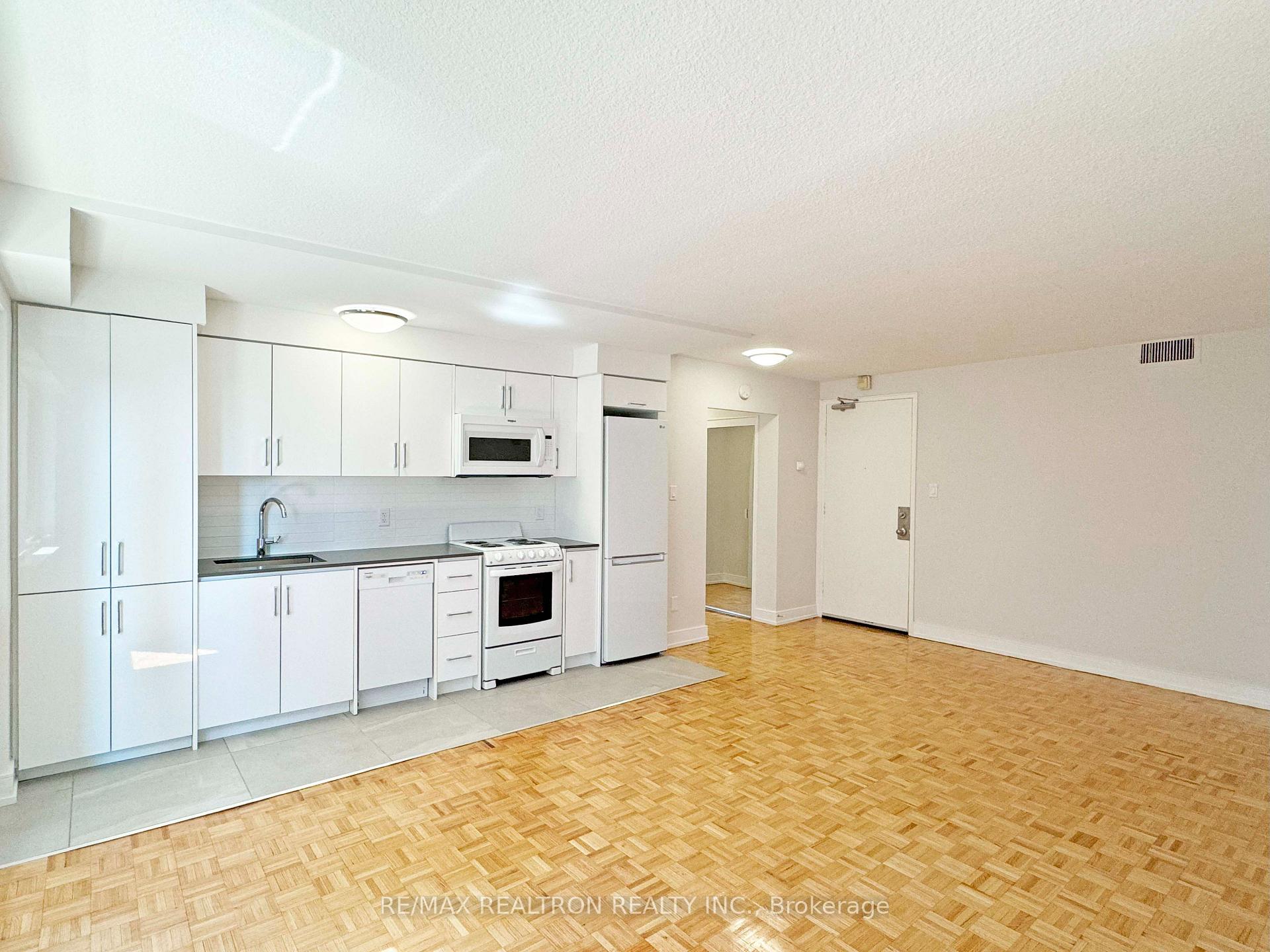Photo 3 of Unit 706, 95 Lawton Boulevard, Toronto, Yonge-St. Clair — HOMEH
