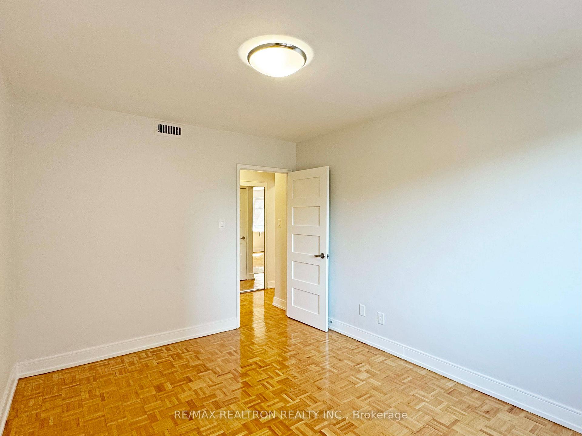Photo 7 of Unit 706, 95 Lawton Boulevard, Toronto, Yonge-St. Clair — HOMEH