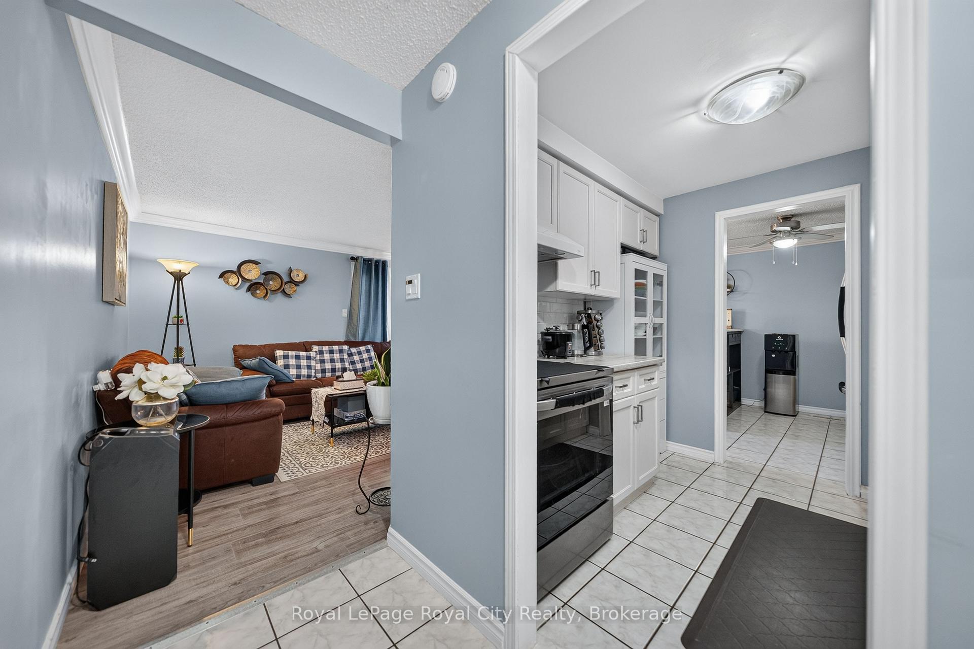 Photo 6 of Unit 58, 539 Willow Road, Guelph, Willow West/Sugarbush/West Acres — HOMEH