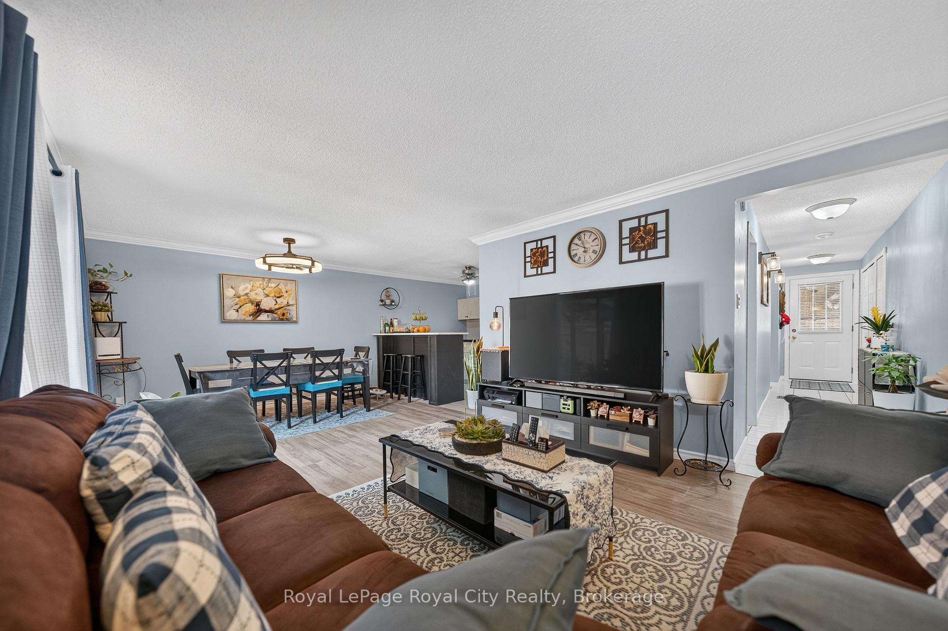 Photo 8 of Unit 58, 539 Willow Road, Guelph, Willow West/Sugarbush/West Acres — HOMEH