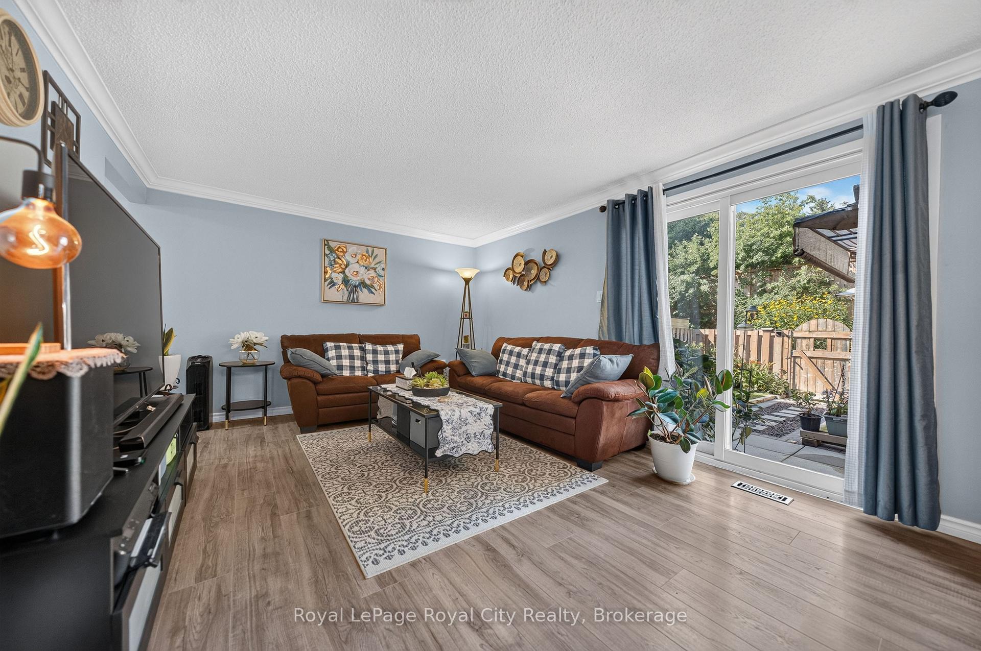 Photo 9 of Unit 58, 539 Willow Road, Guelph, Willow West/Sugarbush/West Acres — HOMEH