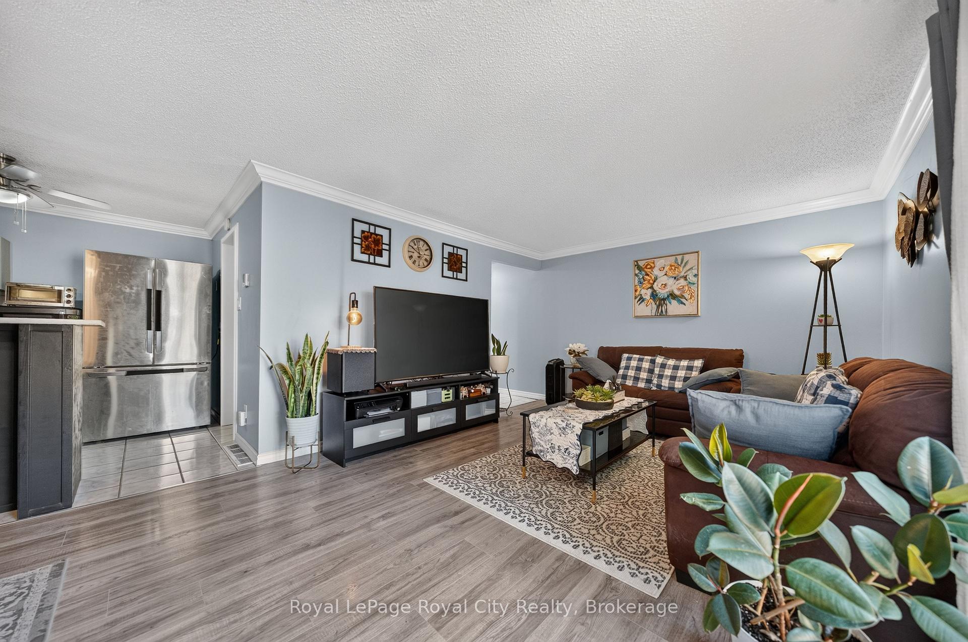 Photo 10 of Unit 58, 539 Willow Road, Guelph, Willow West/Sugarbush/West Acres — HOMEH