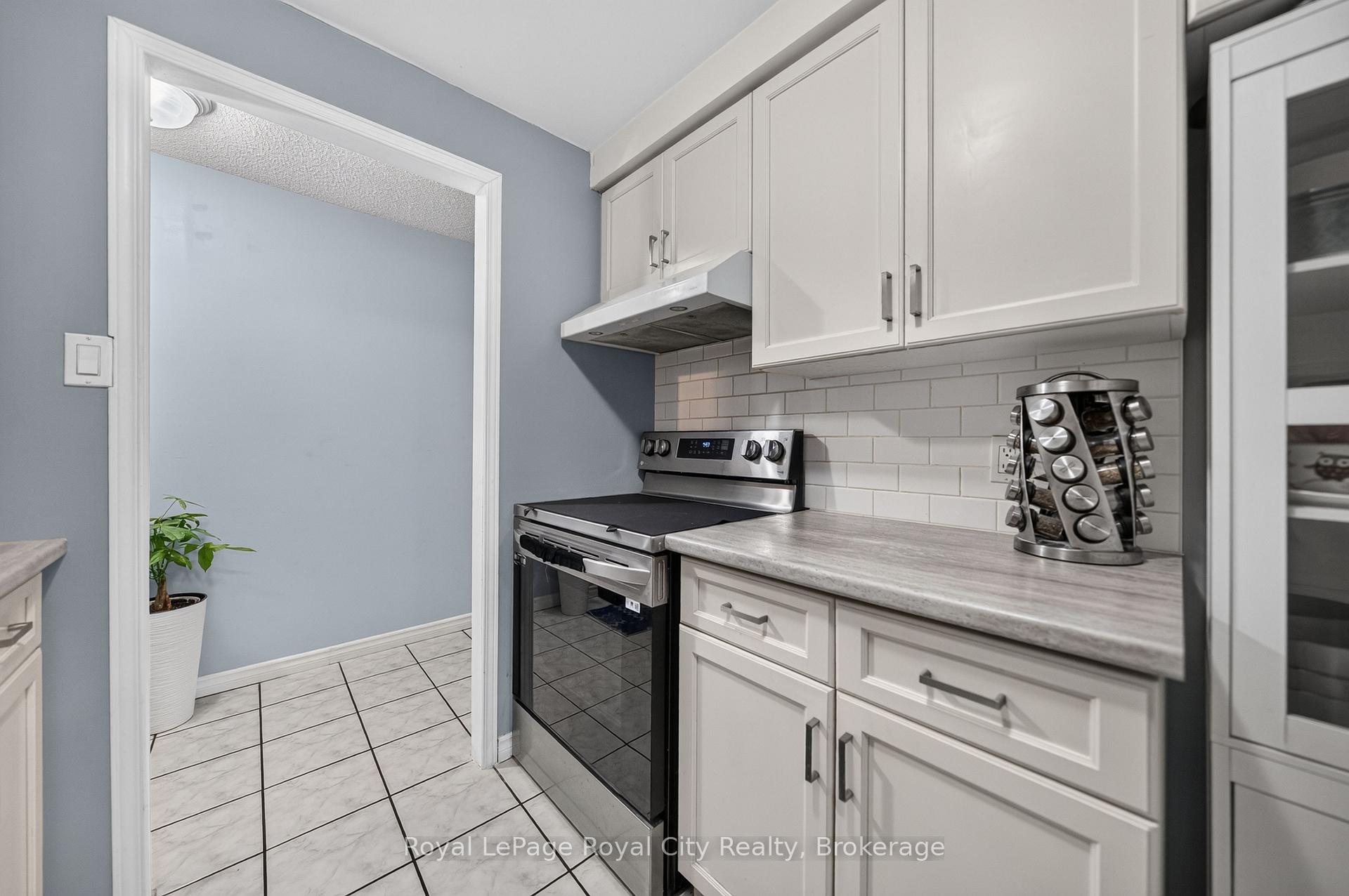 Photo 21 of Unit 58, 539 Willow Road, Guelph, Willow West/Sugarbush/West Acres — HOMEH