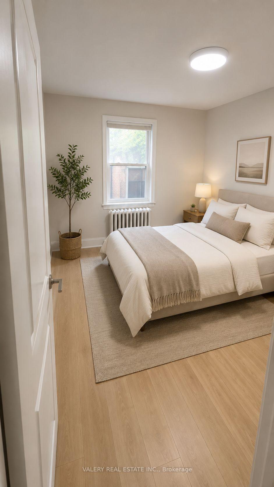 Photo 4 of Unit 7, 2402 Queen Street E, Scarborough, Birchcliffe-Cliffside — HOMEH