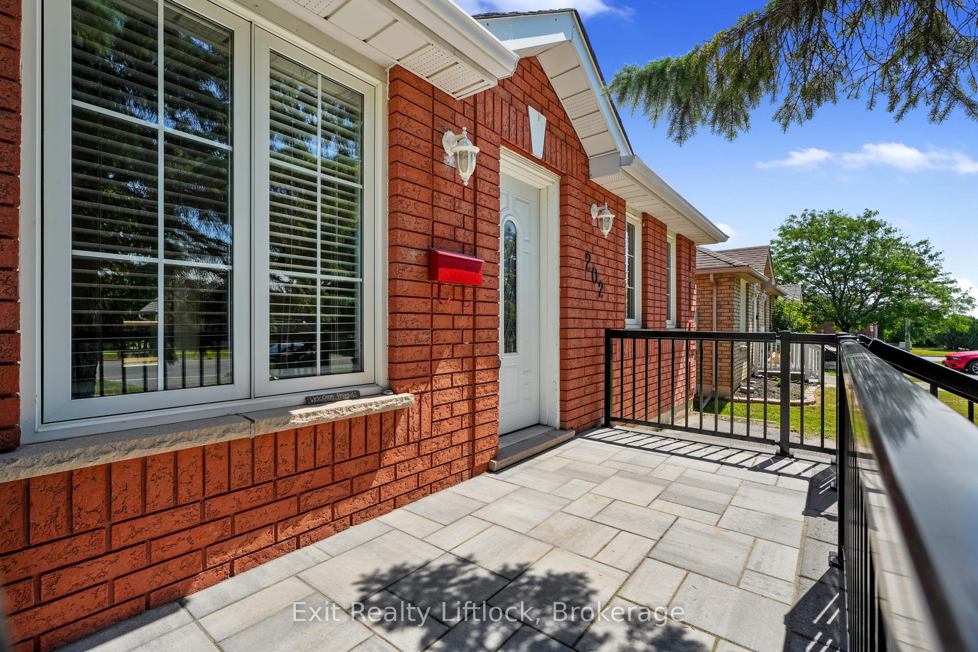 Photo 2 of 202 Milroy Drive, Peterborough, Northcrest Ward 5 — HOMEH