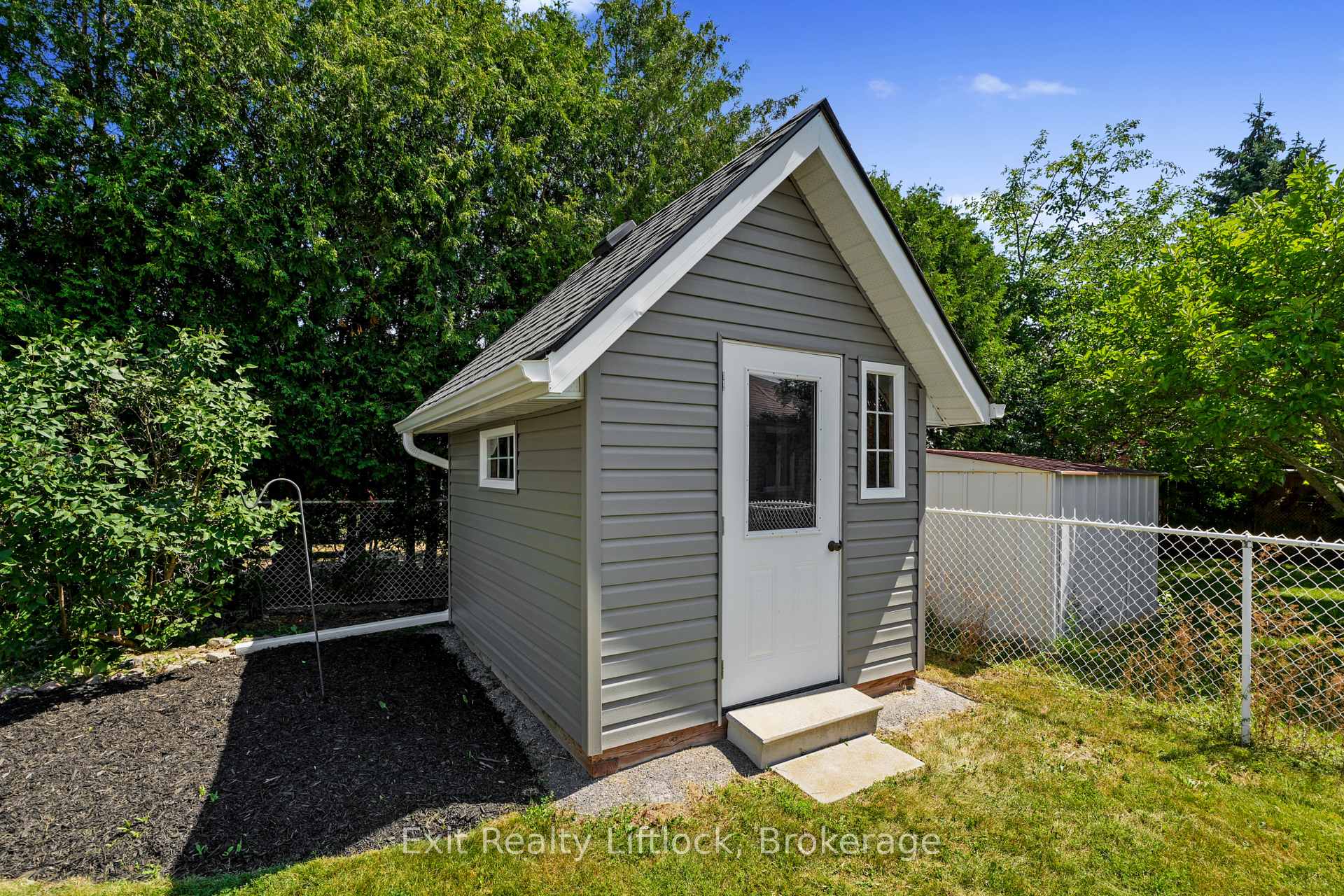 Photo 21 of 202 Milroy Drive, Peterborough, Northcrest Ward 5 — HOMEH