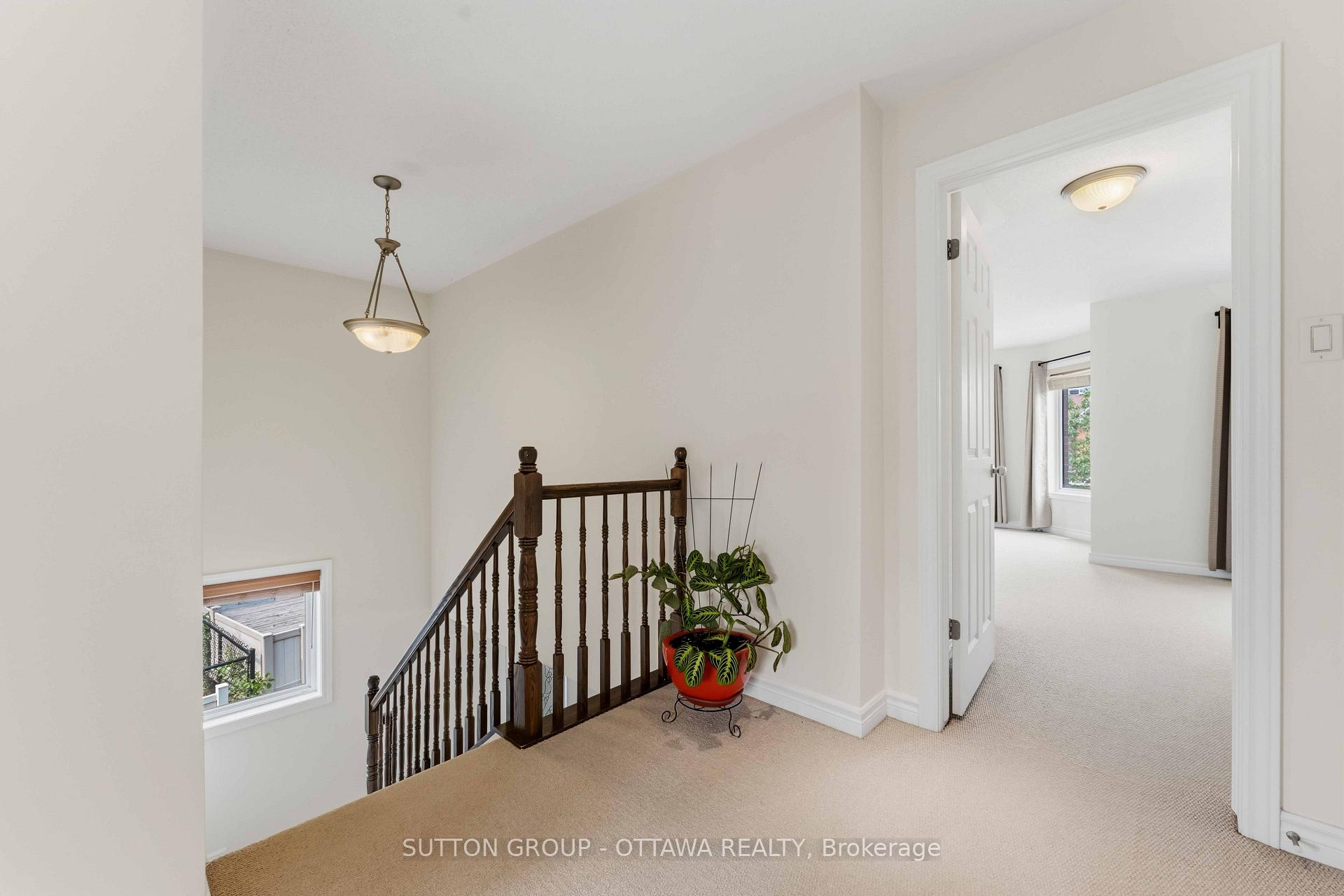 Photo 16 of 120 Dunforest Terrace, Ottawa, Barrhaven - Strandherd — HOMEH