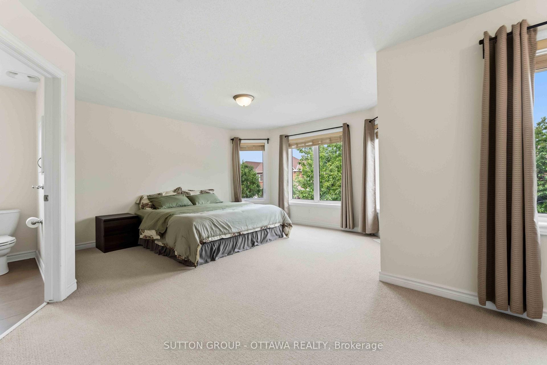 Photo 17 of 120 Dunforest Terrace, Ottawa, Barrhaven - Strandherd — HOMEH