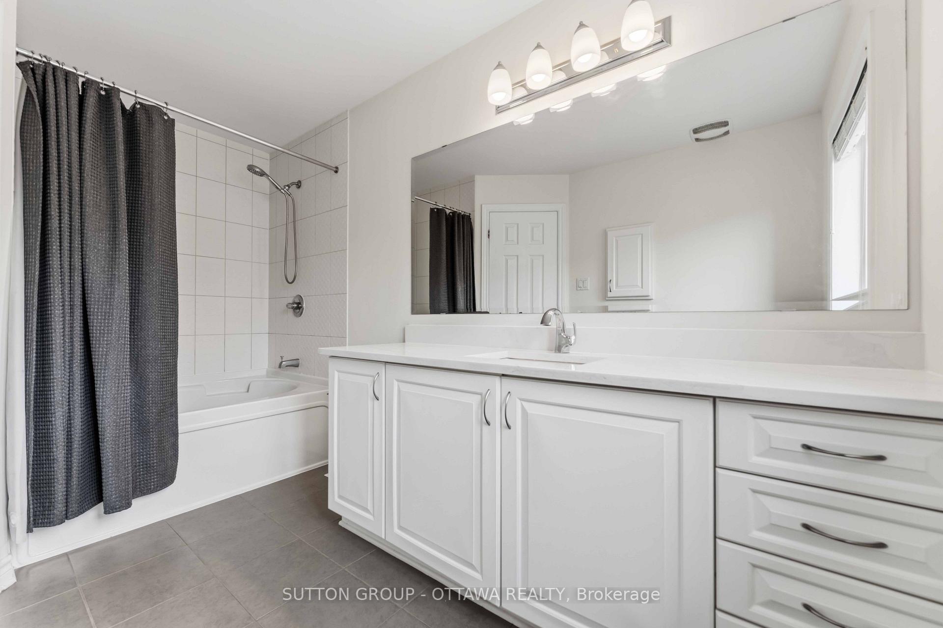 Photo 21 of 120 Dunforest Terrace, Ottawa, Barrhaven - Strandherd — HOMEH