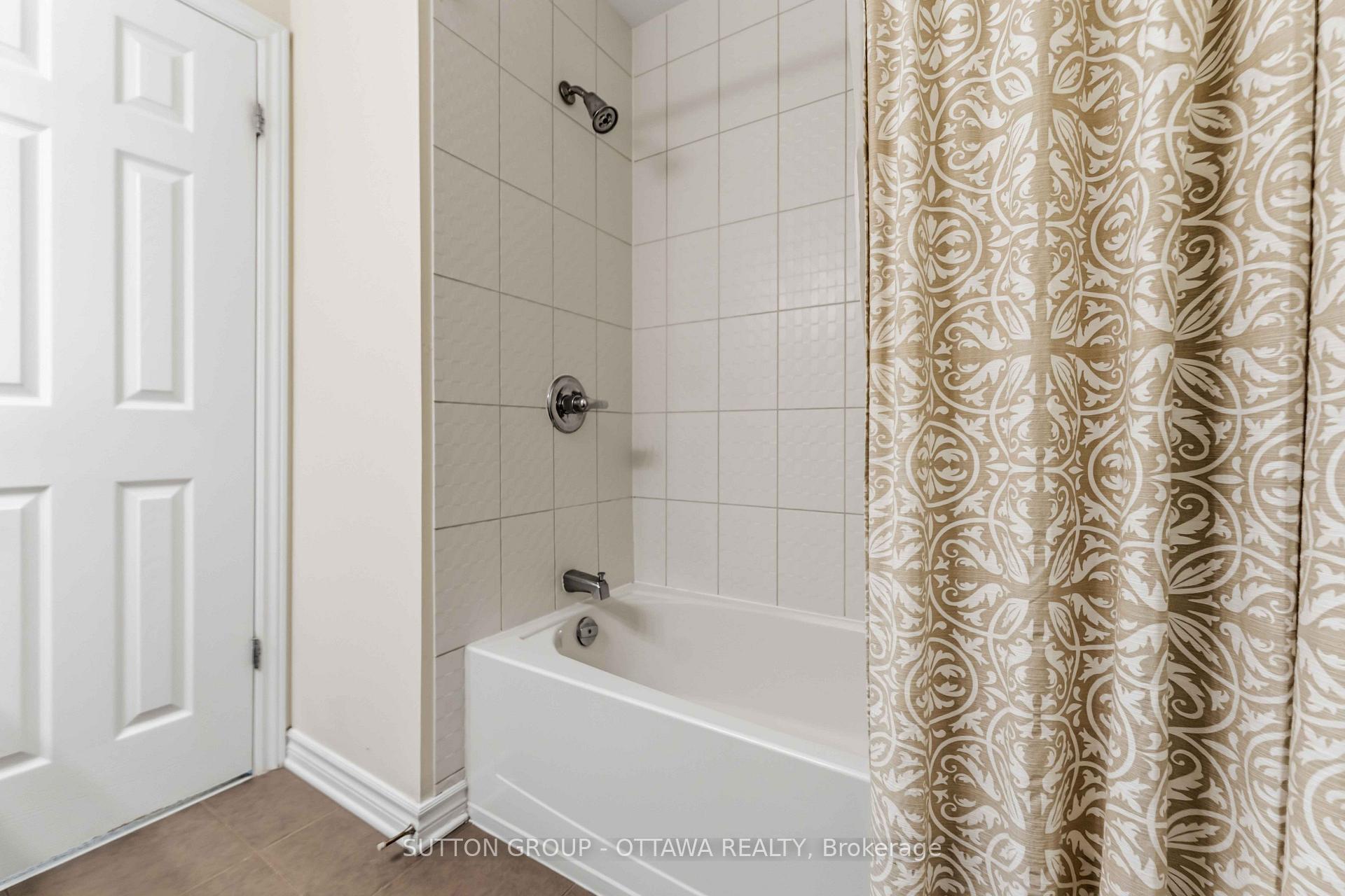 Photo 27 of 120 Dunforest Terrace, Ottawa, Barrhaven - Strandherd — HOMEH