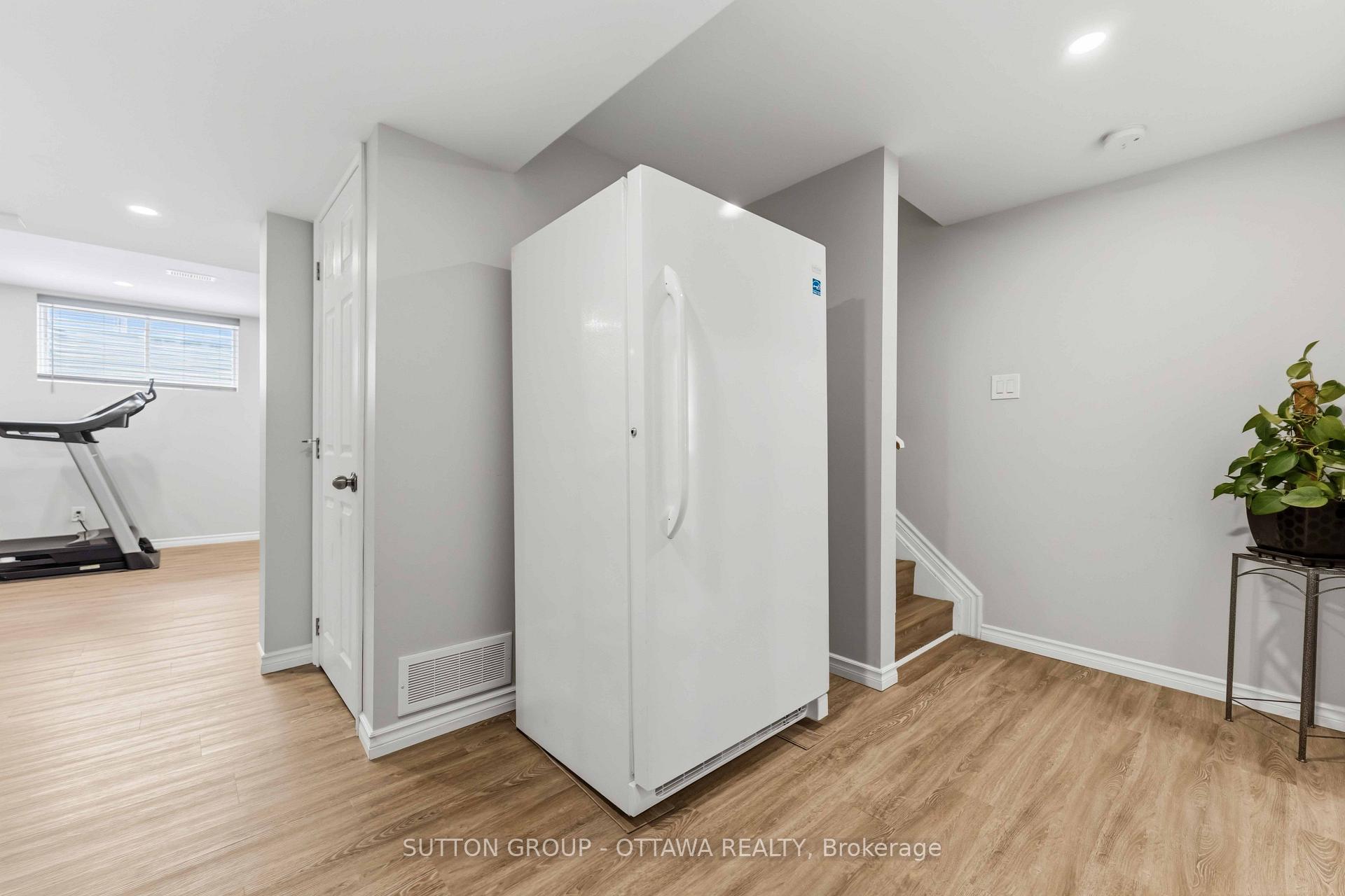 Photo 34 of 120 Dunforest Terrace, Ottawa, Barrhaven - Strandherd — HOMEH