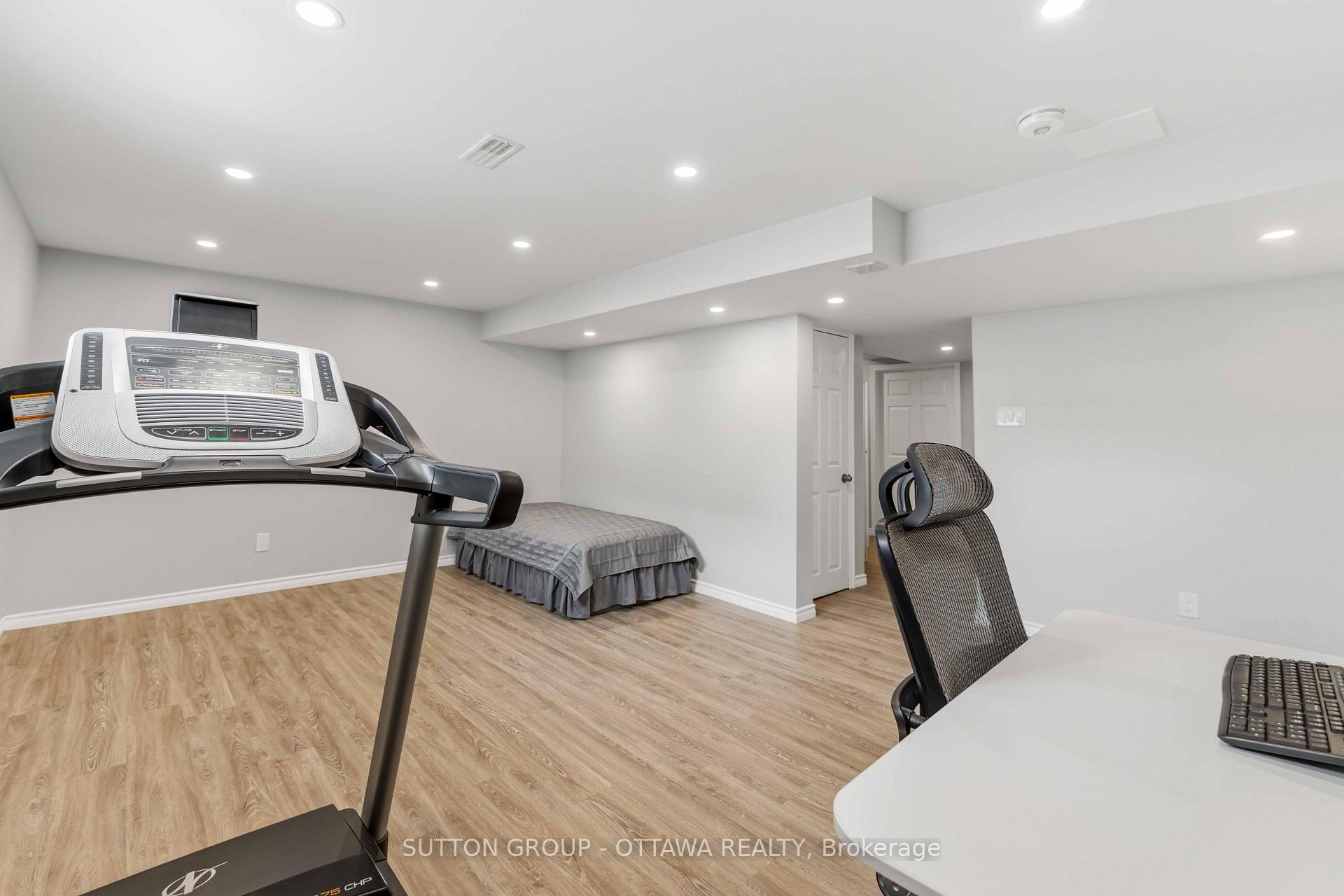 Photo 39 of 120 Dunforest Terrace, Ottawa, Barrhaven - Strandherd — HOMEH