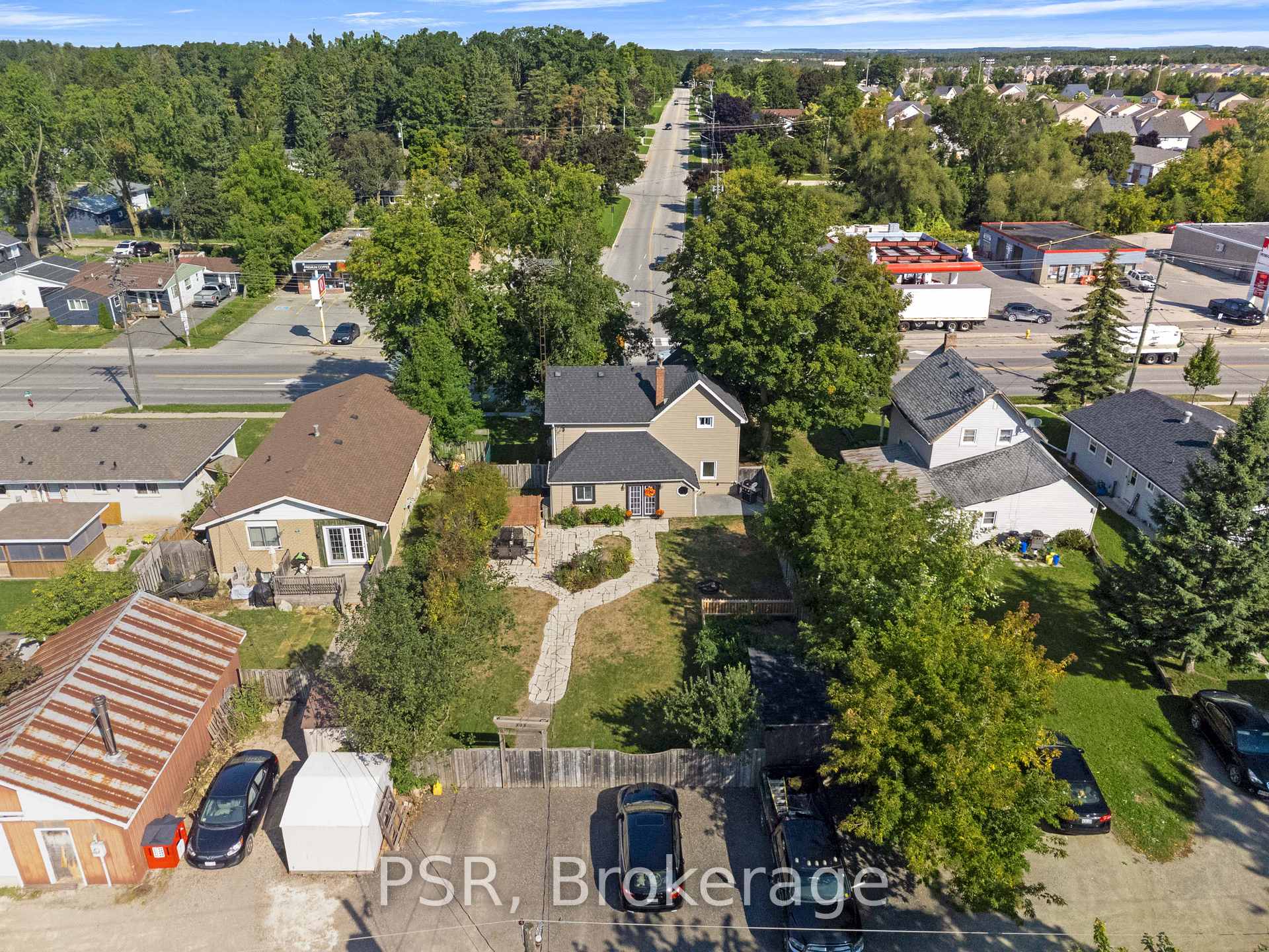 Photo 3 of 505 Main Street E, Shelburne — HOMEH