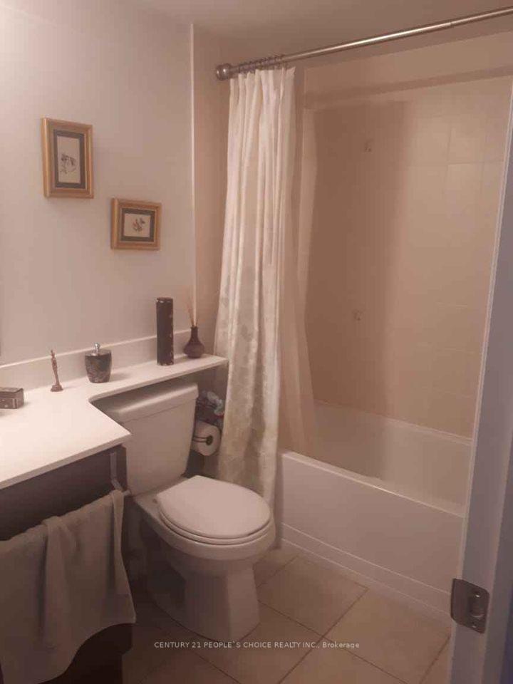 Photo 8 of Unit 6, 2480 Post Road, Oakville, River Oaks — HOMEH