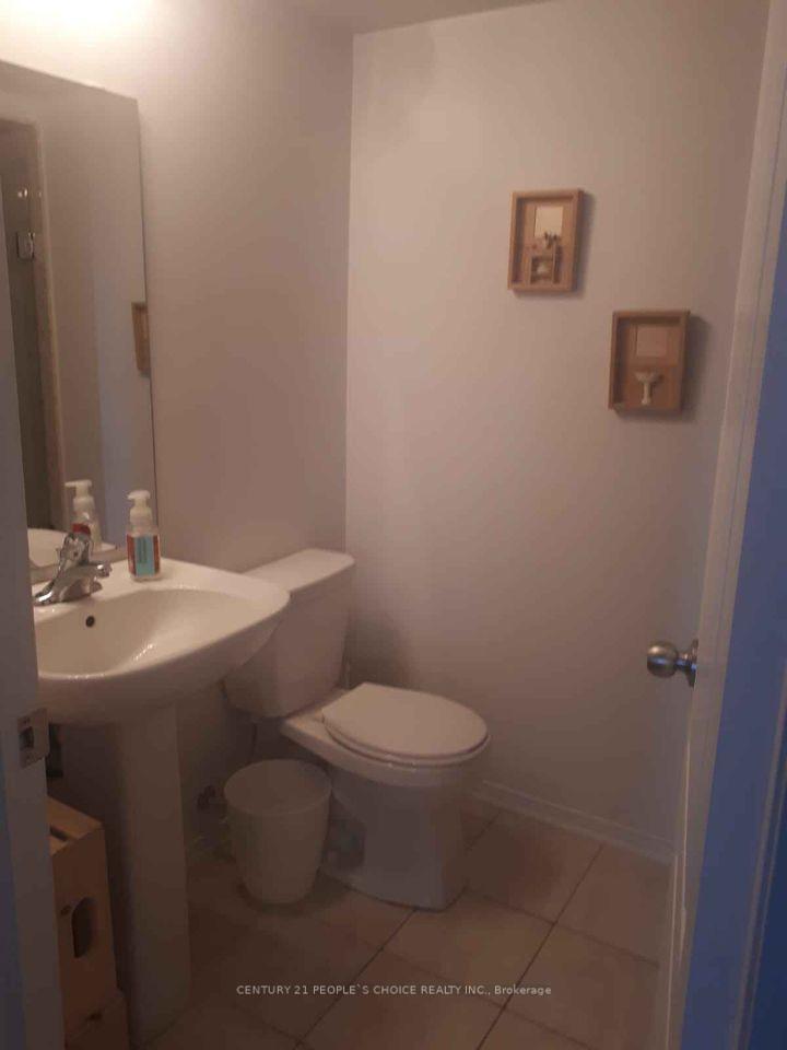 Photo 9 of Unit 6, 2480 Post Road, Oakville, River Oaks — HOMEH