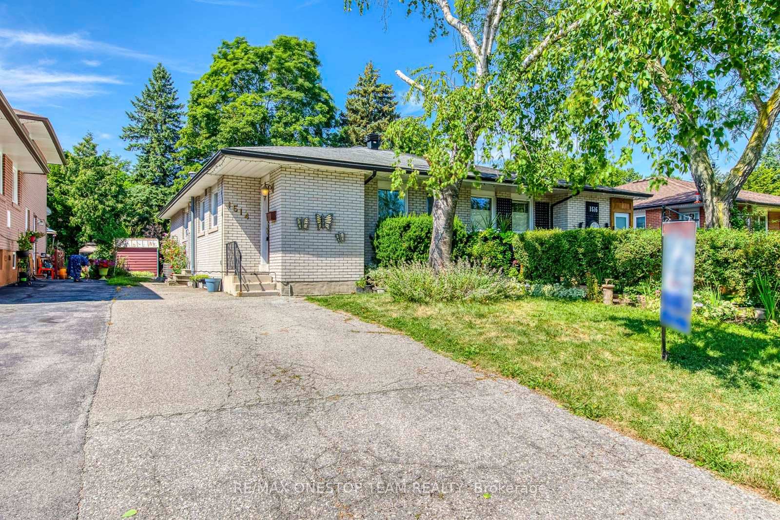Front of 1514 Swanage Crescent