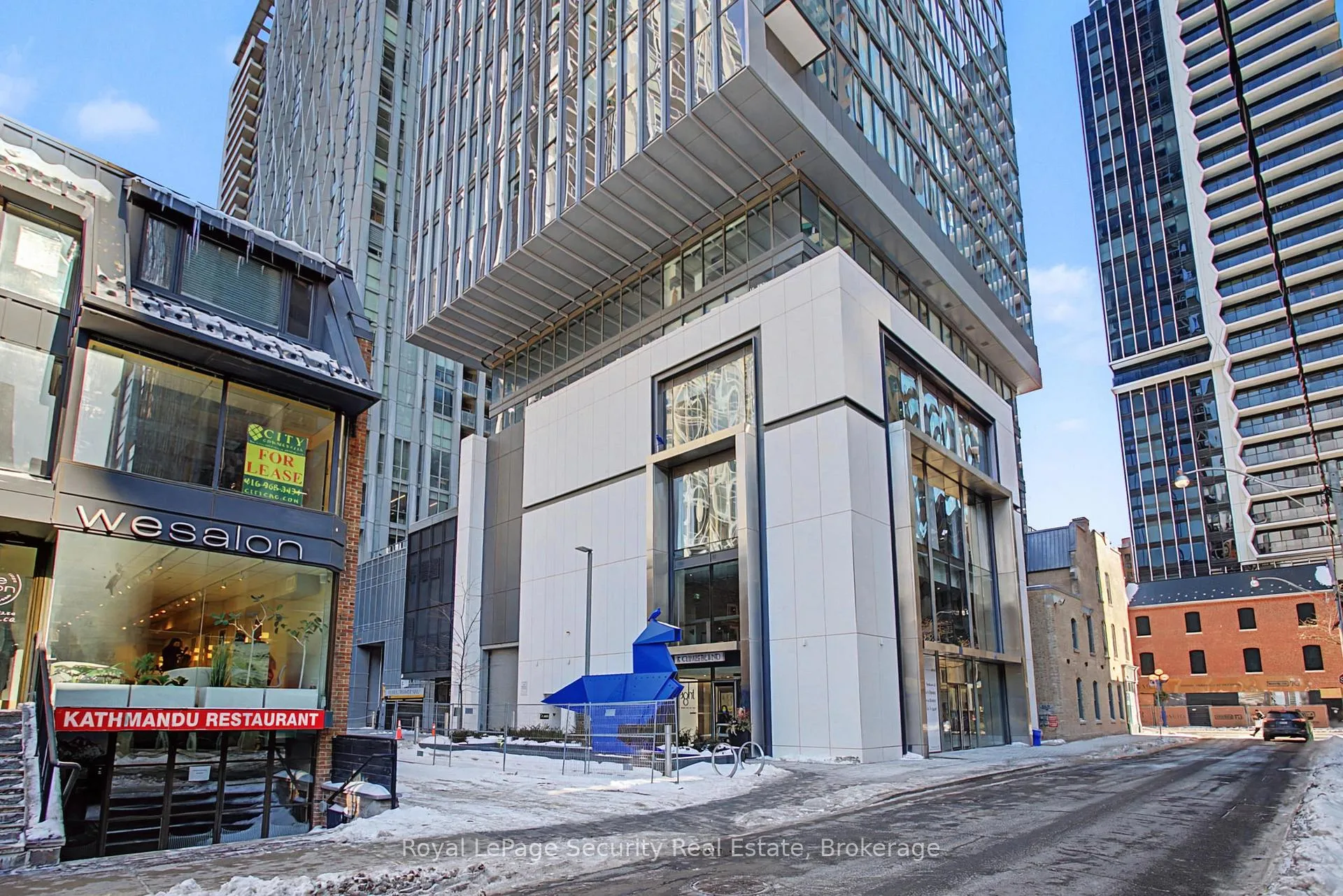 Front of Unit 1305, 8 Cumberland Street
