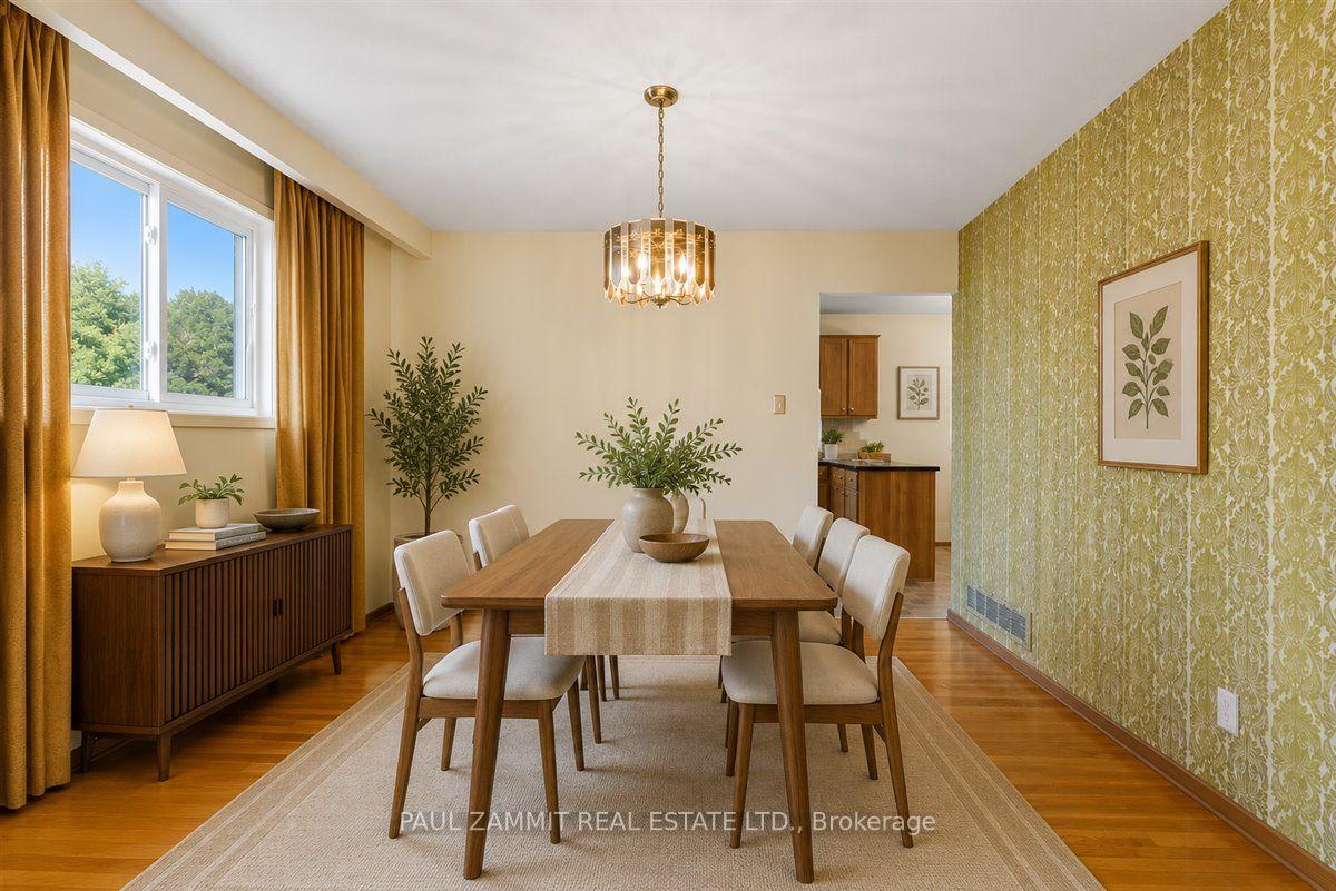 Photo 8 of 56 Coral Harbour Crescent, Markham, Bayview Fairway-Bayview Country Club Estates — HOMEH