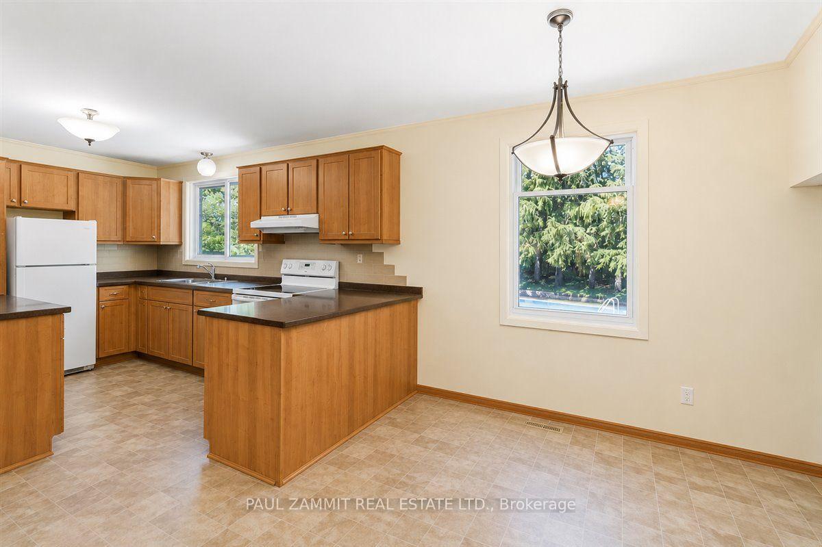 Photo 10 of 56 Coral Harbour Crescent, Markham, Bayview Fairway-Bayview Country Club Estates — HOMEH