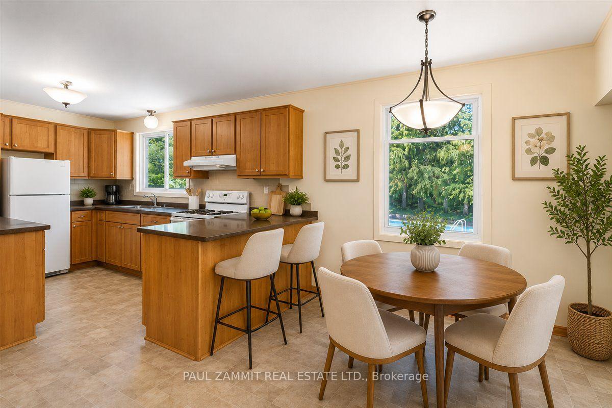 Photo 11 of 56 Coral Harbour Crescent, Markham, Bayview Fairway-Bayview Country Club Estates — HOMEH