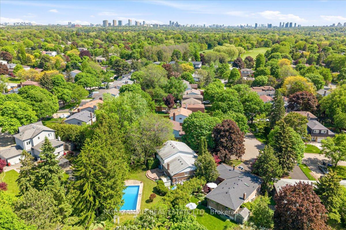 Photo 37 of 56 Coral Harbour Crescent, Markham, Bayview Fairway-Bayview Country Club Estates — HOMEH