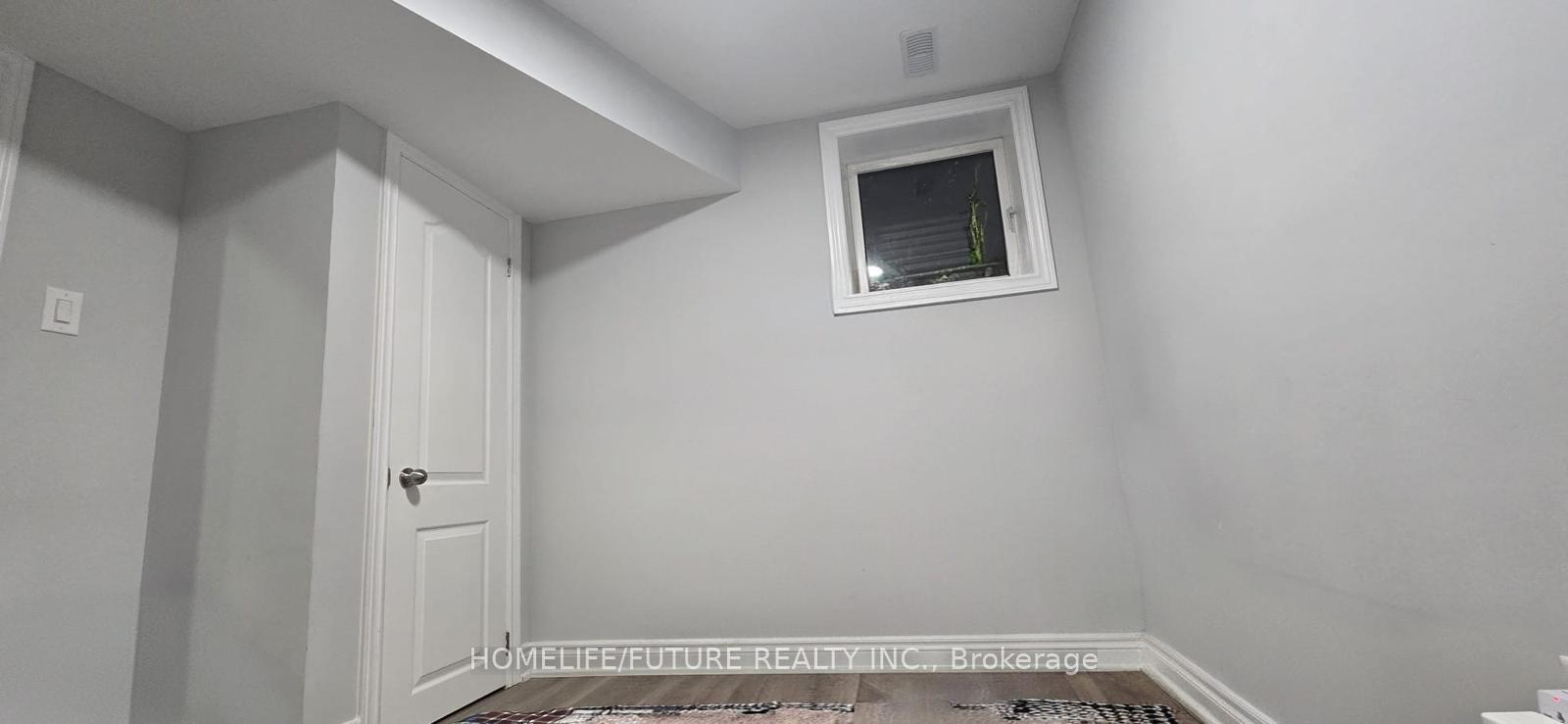 Front of Unit Bsmt, 147 Passfield Trail