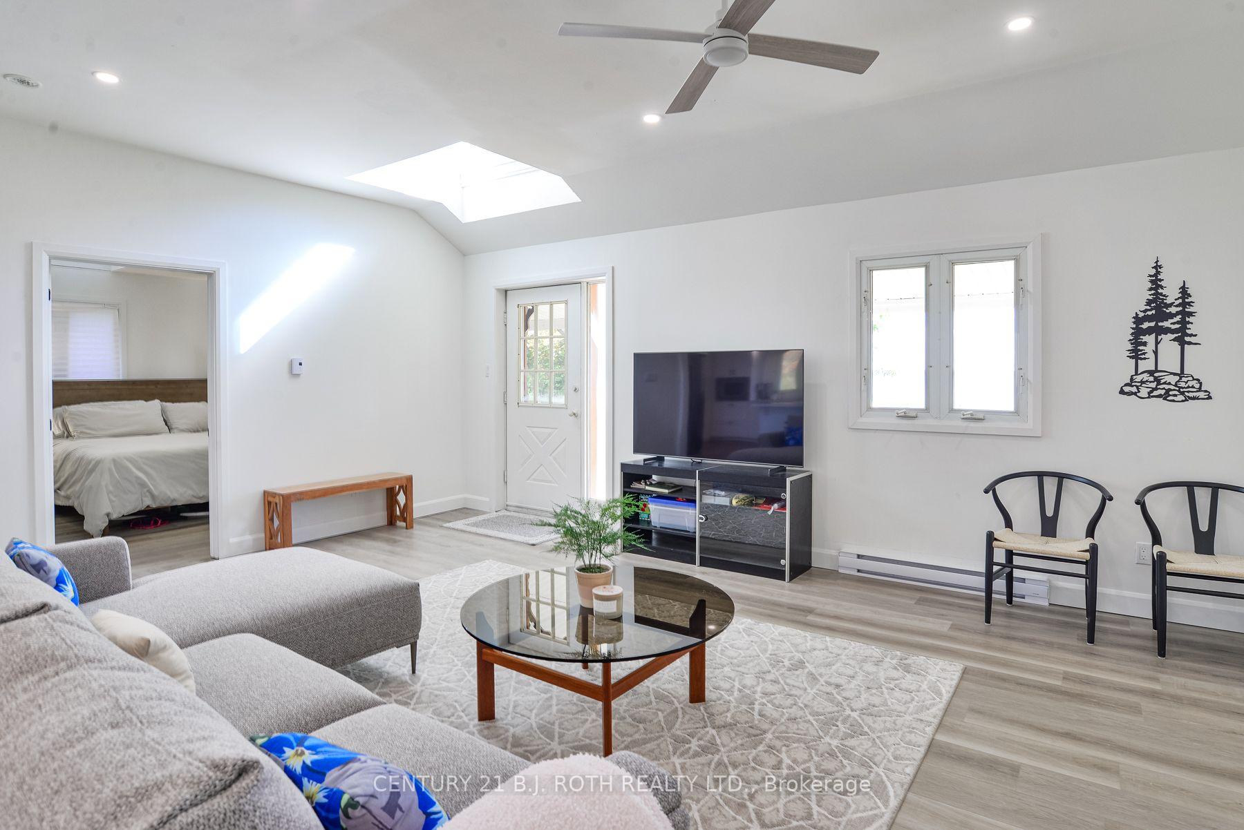 Photo 5 of 3568 Amilia Drive W, Ramara, Rural Ramara — HOMEH