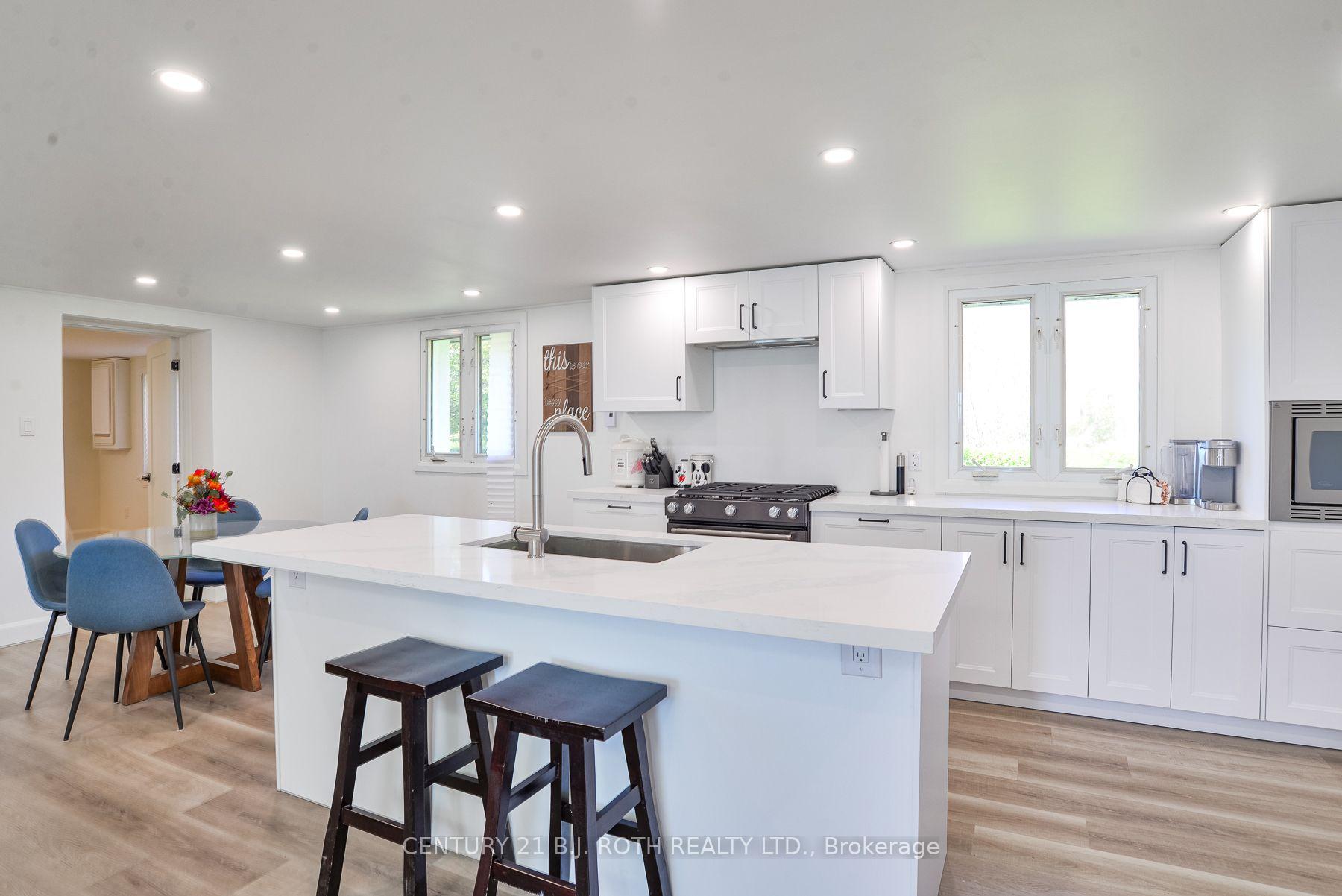 Photo 7 of 3568 Amilia Drive W, Ramara, Rural Ramara — HOMEH