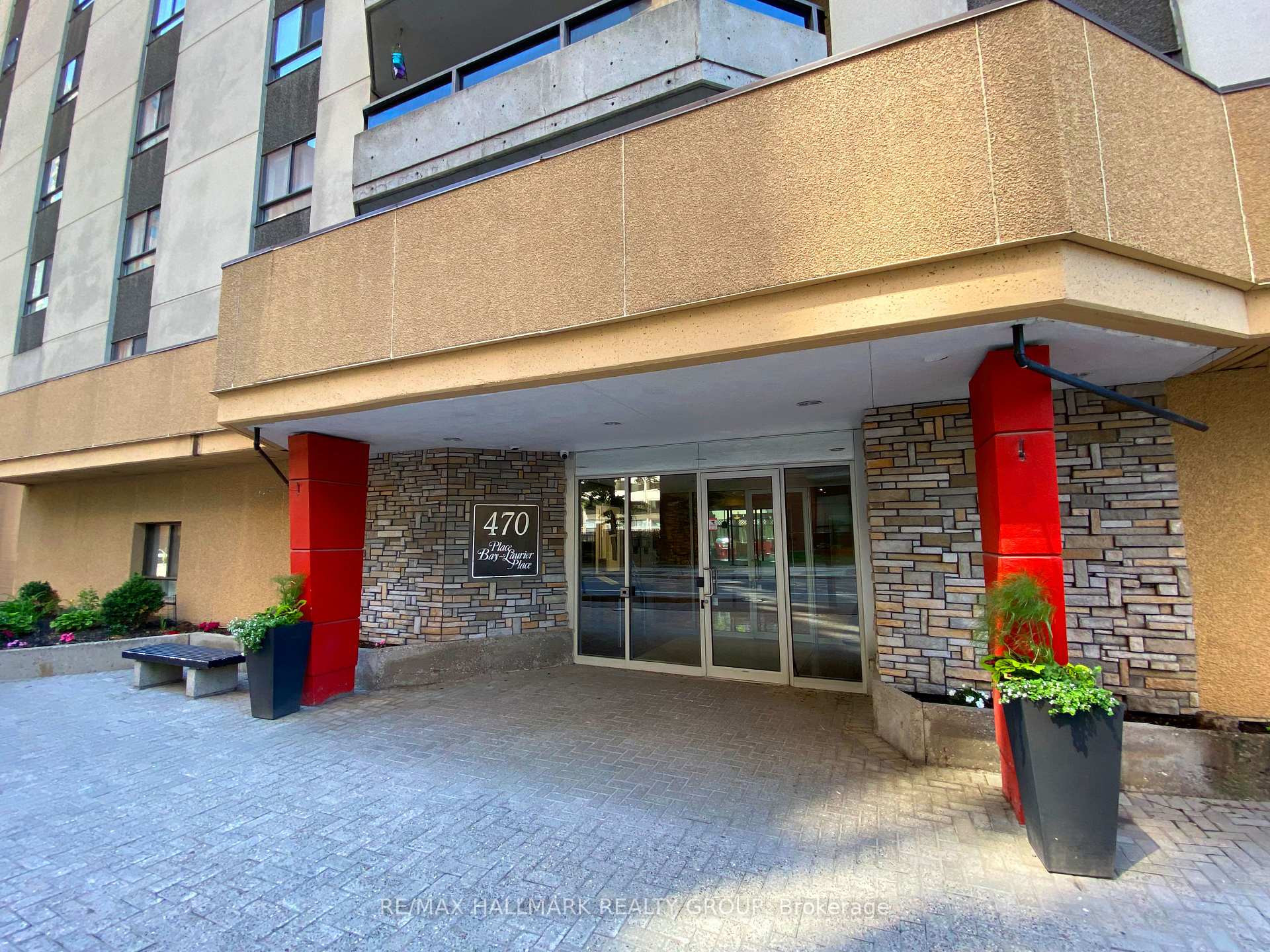 Photo 4 of Unit 902, 470 Laurier Avenue W, Ottawa, Ottawa Centre — HOMEH