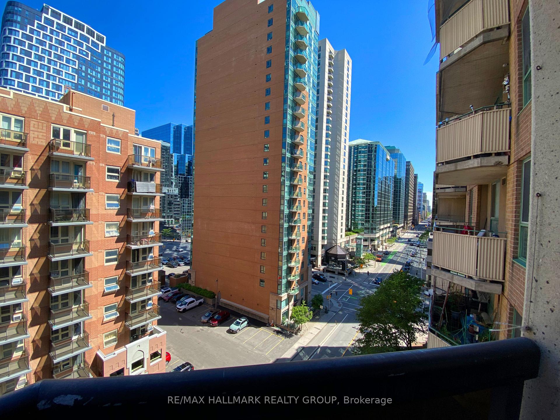 Photo 12 of Unit 902, 470 Laurier Avenue W, Ottawa, Ottawa Centre — HOMEH
