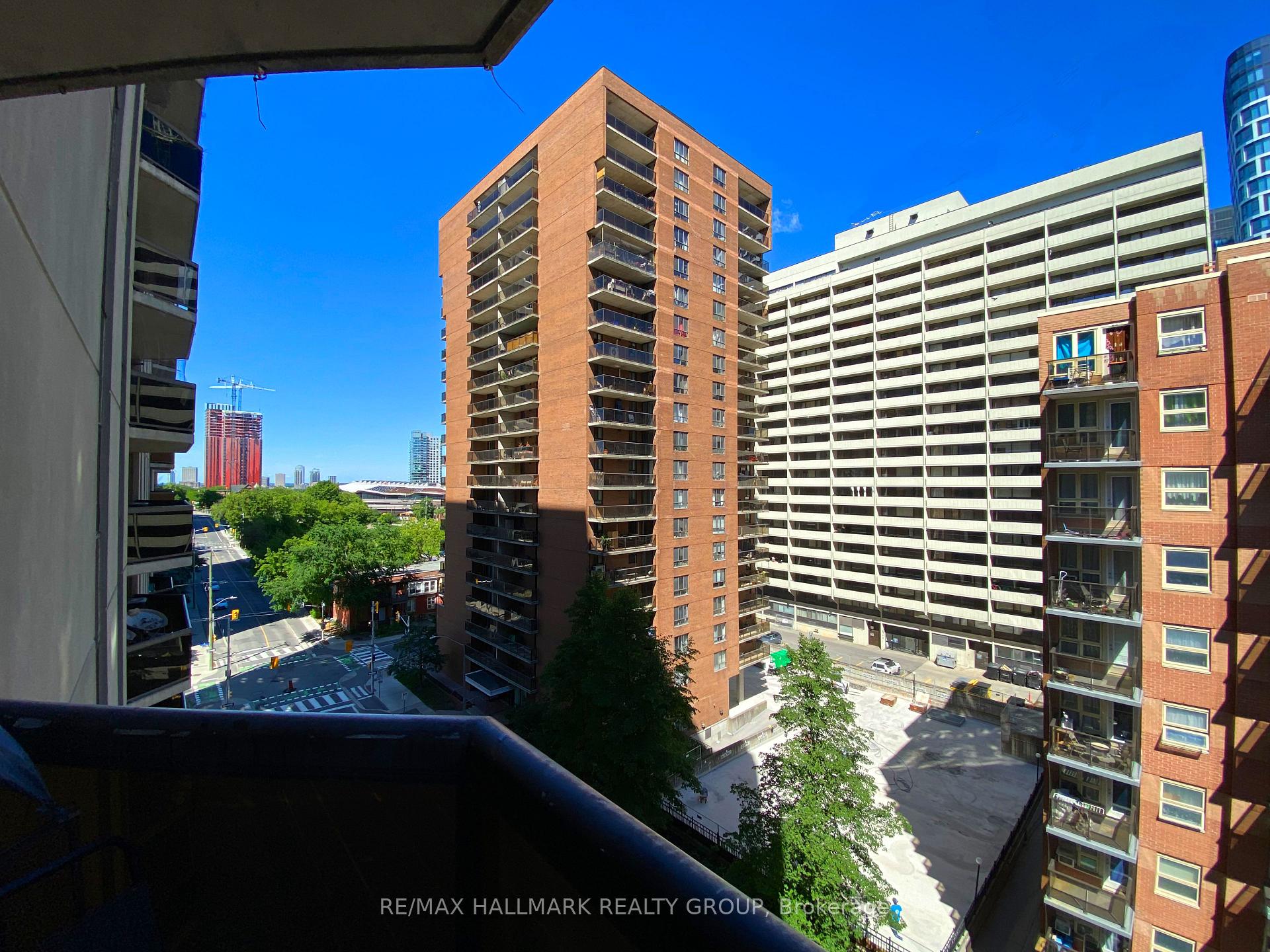 Photo 13 of Unit 902, 470 Laurier Avenue W, Ottawa, Ottawa Centre — HOMEH