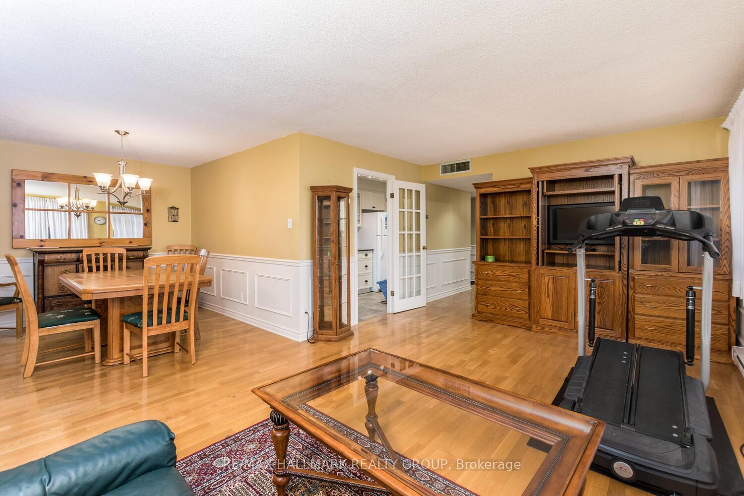 Photo 14 of Unit 902, 470 Laurier Avenue W, Ottawa, Ottawa Centre — HOMEH