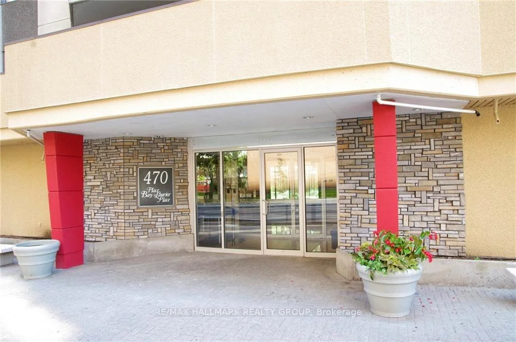 Photo 3 of Unit 902, 470 Laurier Avenue W, Ottawa, Ottawa Centre — HOMEH