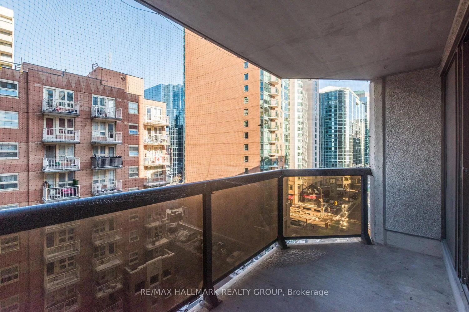 Photo 10 of Unit 902, 470 Laurier Avenue W, Ottawa, Ottawa Centre — HOMEH