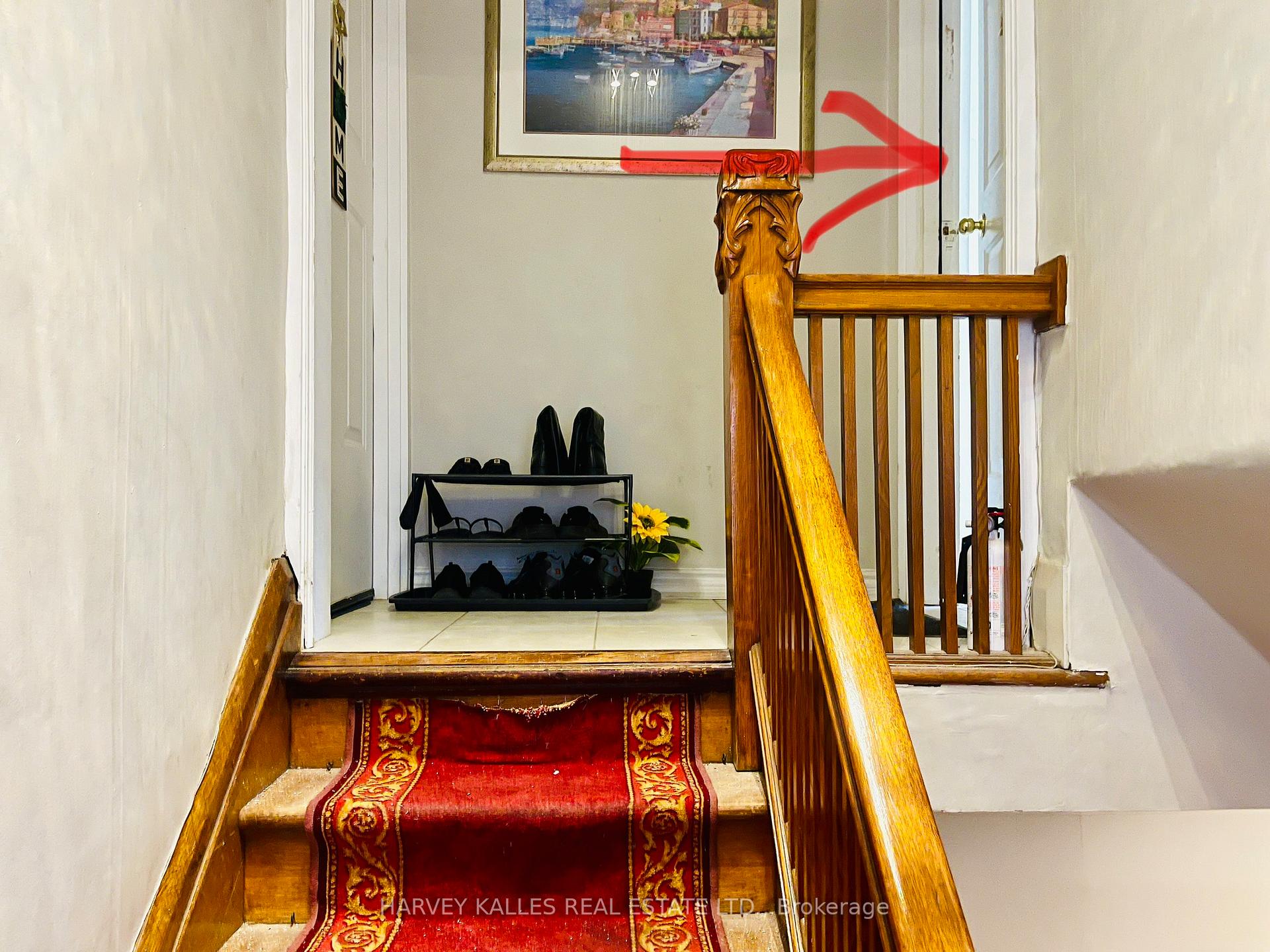 Photo 2 of Unit 2nd Flr Unit B, 218 Heath Street, Toronto, Forest Hill South — HOMEH