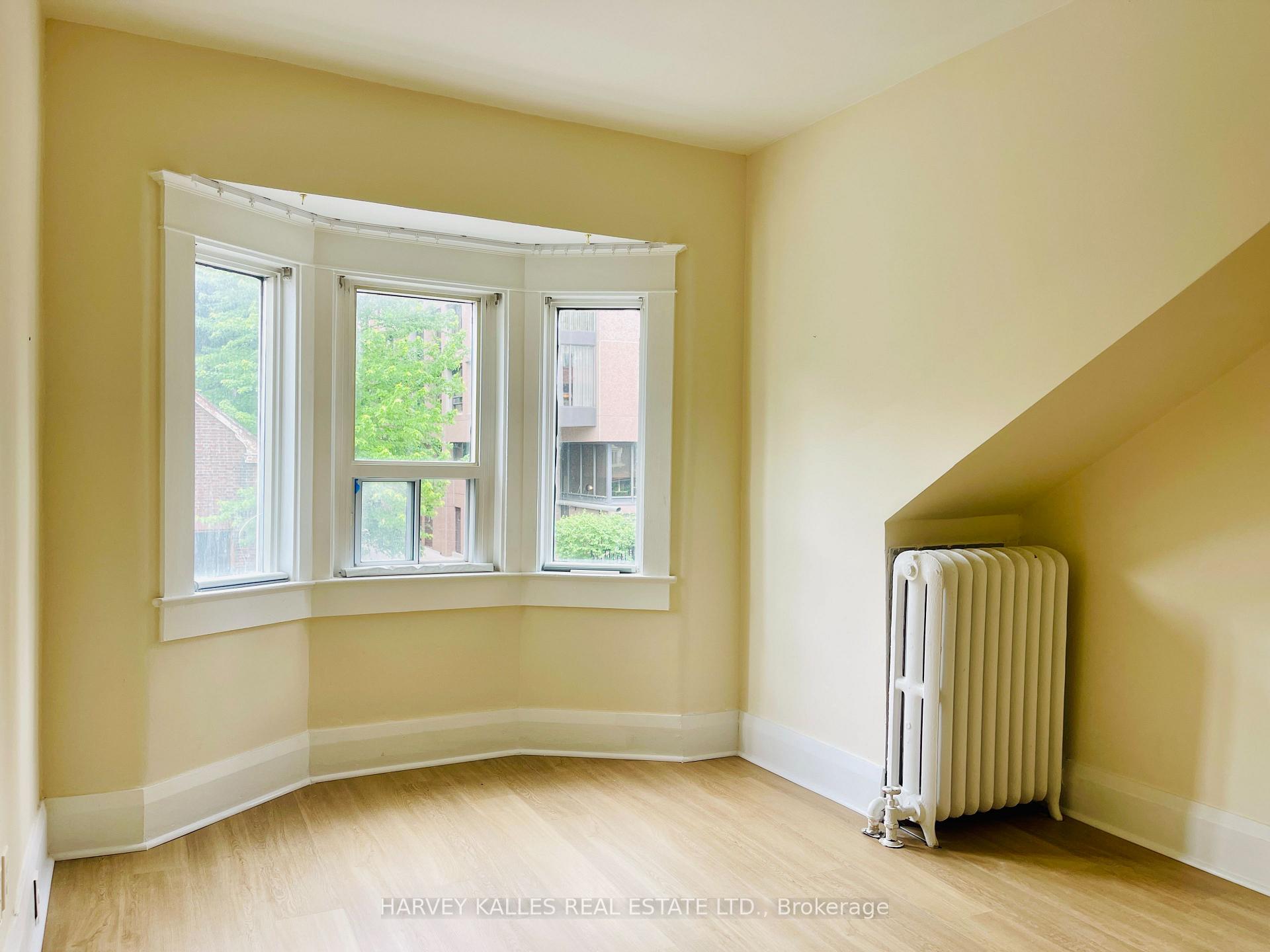 Photo 7 of Unit 2nd Flr Unit B, 218 Heath Street, Toronto, Forest Hill South — HOMEH