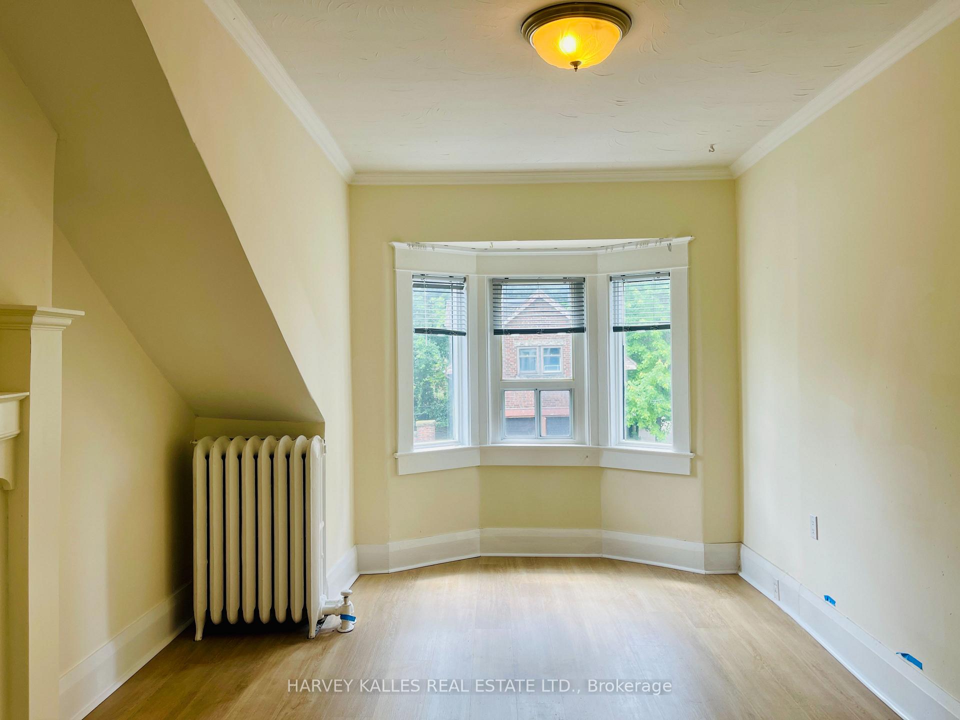 Photo 10 of Unit 2nd Flr Unit B, 218 Heath Street, Toronto, Forest Hill South — HOMEH