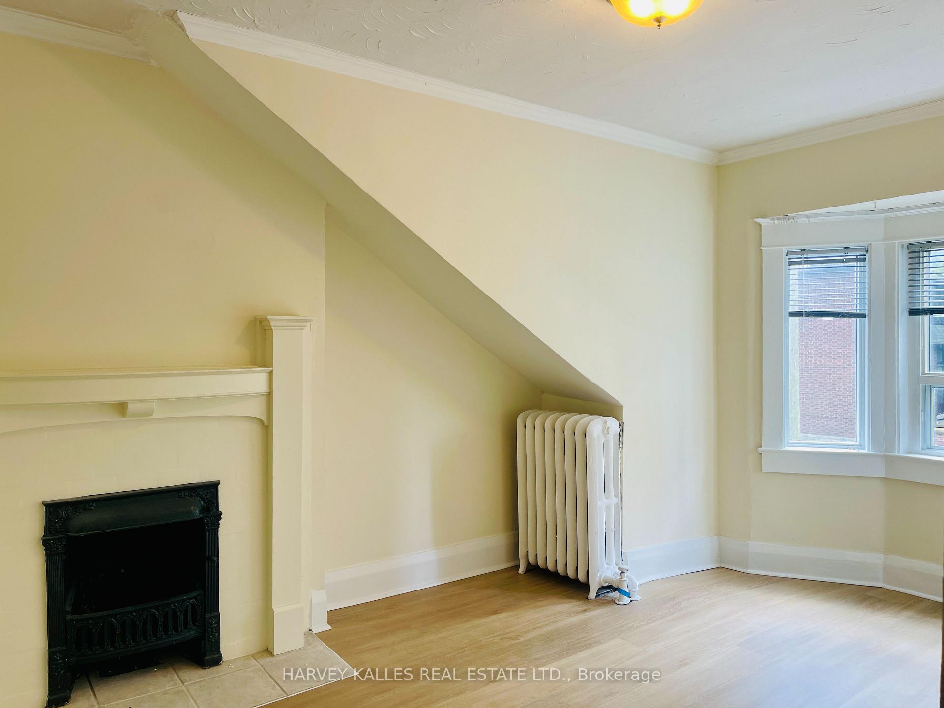 Photo 12 of Unit 2nd Flr Unit B, 218 Heath Street, Toronto, Forest Hill South — HOMEH