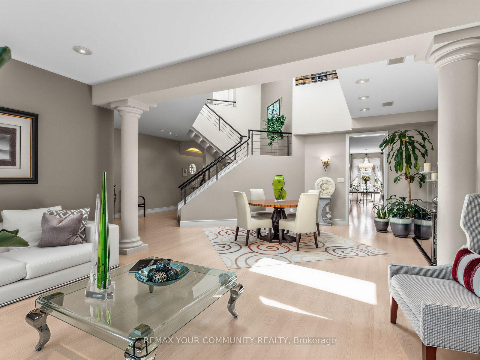 Photo 13 of 477 Old Orchard Grove, Toronto, Bedford Park-Nortown — HOMEH
