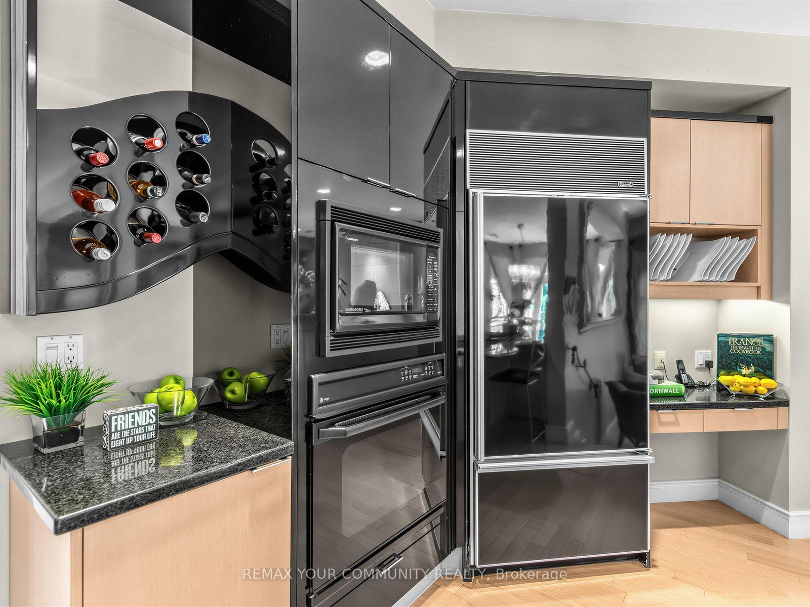 Photo 19 of 477 Old Orchard Grove, Toronto, Bedford Park-Nortown — HOMEH