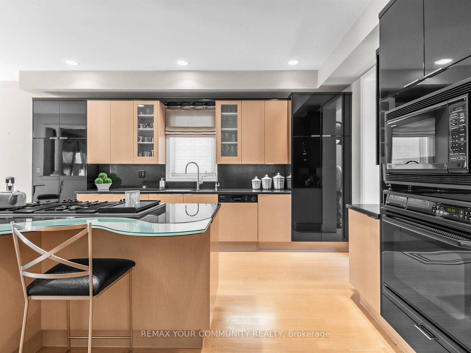 Photo 20 of 477 Old Orchard Grove, Toronto, Bedford Park-Nortown — HOMEH